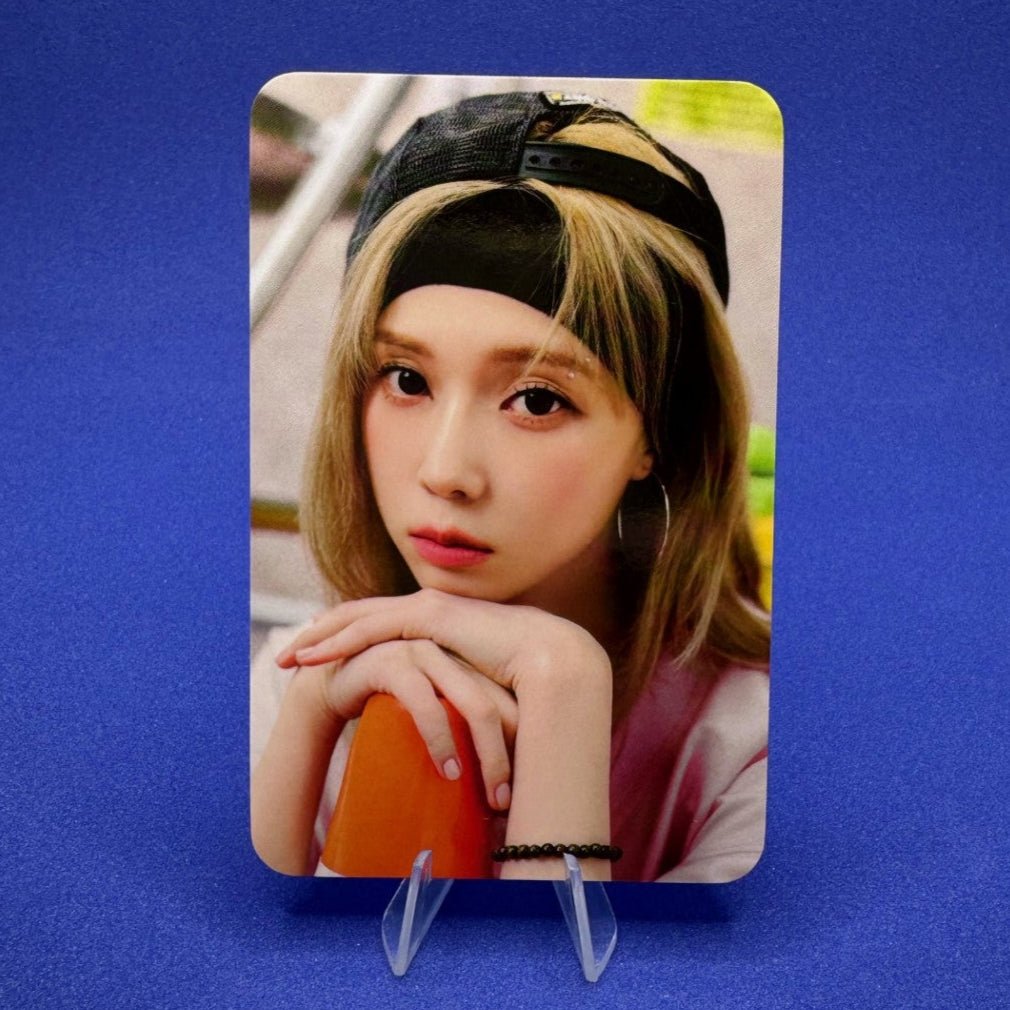 AESPA 2025 Season's Greetings Aladin Photocards – Photocards (Winter / / ) | HobiEgo