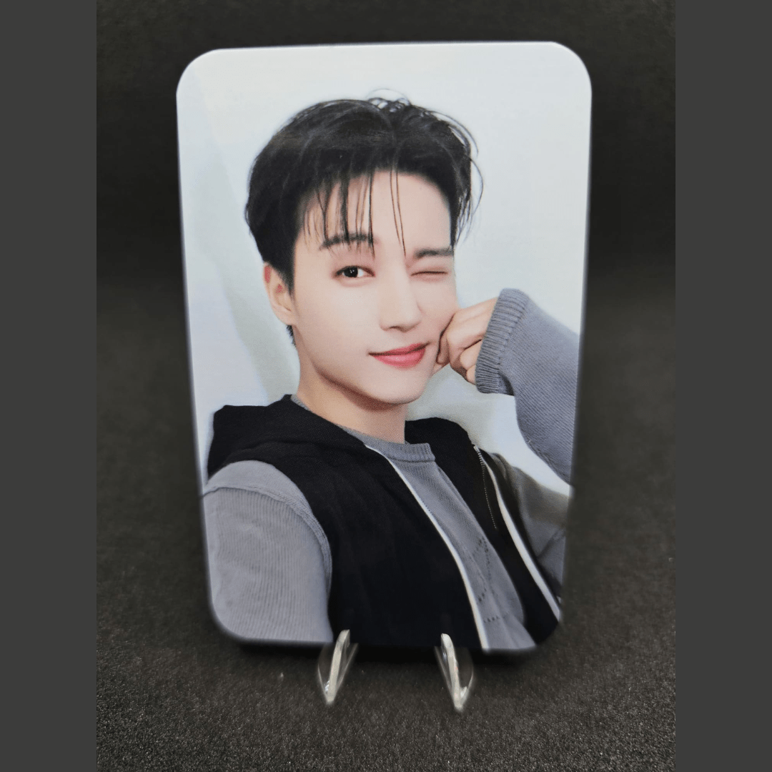 ATEEZ 10th Mini Album GOLDEN HOUR : Part.1 Digipack Pre - Order Benefit Photocards – Photocards (Wooyoung / / ) | HobiEgo