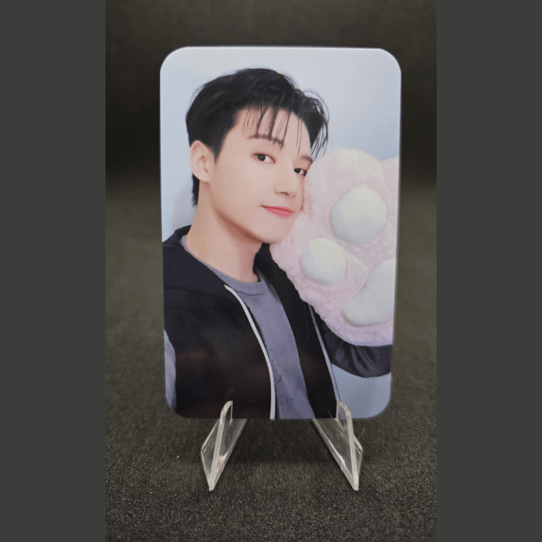 ATEEZ 10th Mini Album GOLDEN HOUR : Part.1 Pre - Order Benefit Photocards – Photocards (Wooyoung / / ) | HobiEgo