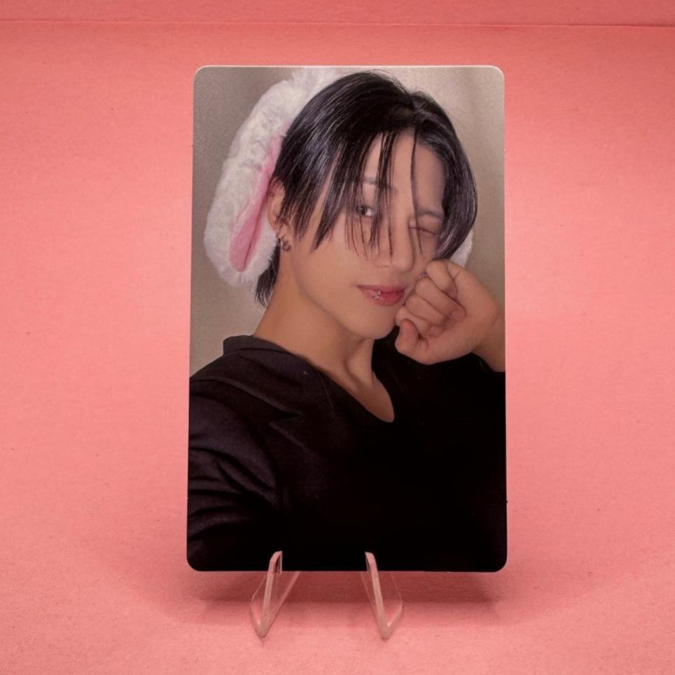 ATEEZ 11th Mini Album GOLDEN HOUR : Part.2 TOKTOQ Digipack Photocards – Photocards (Wooyoung / / ) | HobiEgo
