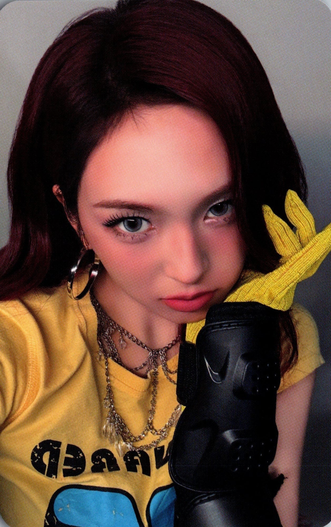 BABYMONSTER 3rd Mini Album CHOOM YG Select Photocards – photocard (Chiquita / / ) | HobiEgo K - pop Shop