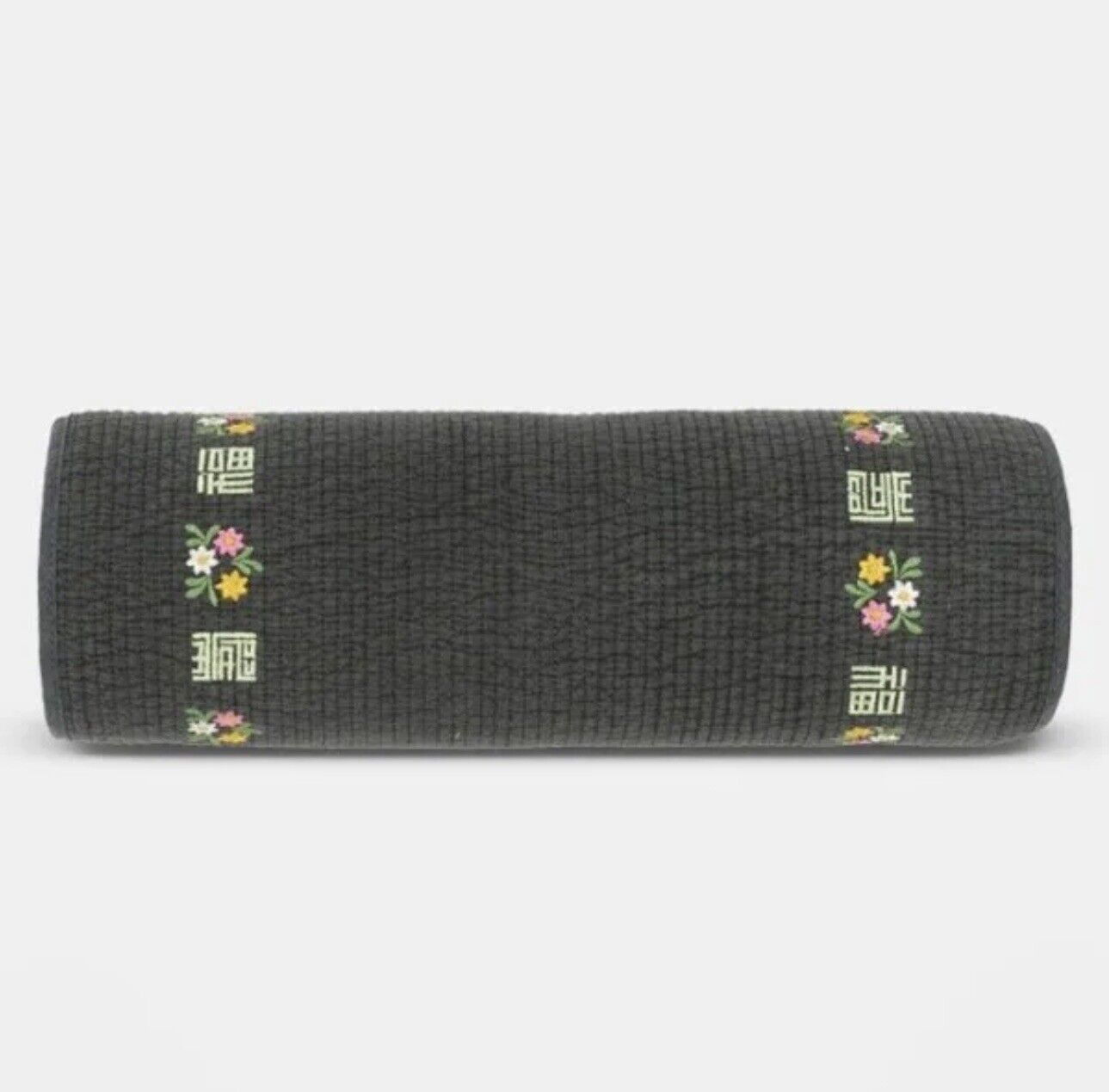 BEGOZANI PIGMENT PILLOW (BTS Jungkook Neck Pillow) – Merchandise (30cm / / ) | HobiEgo