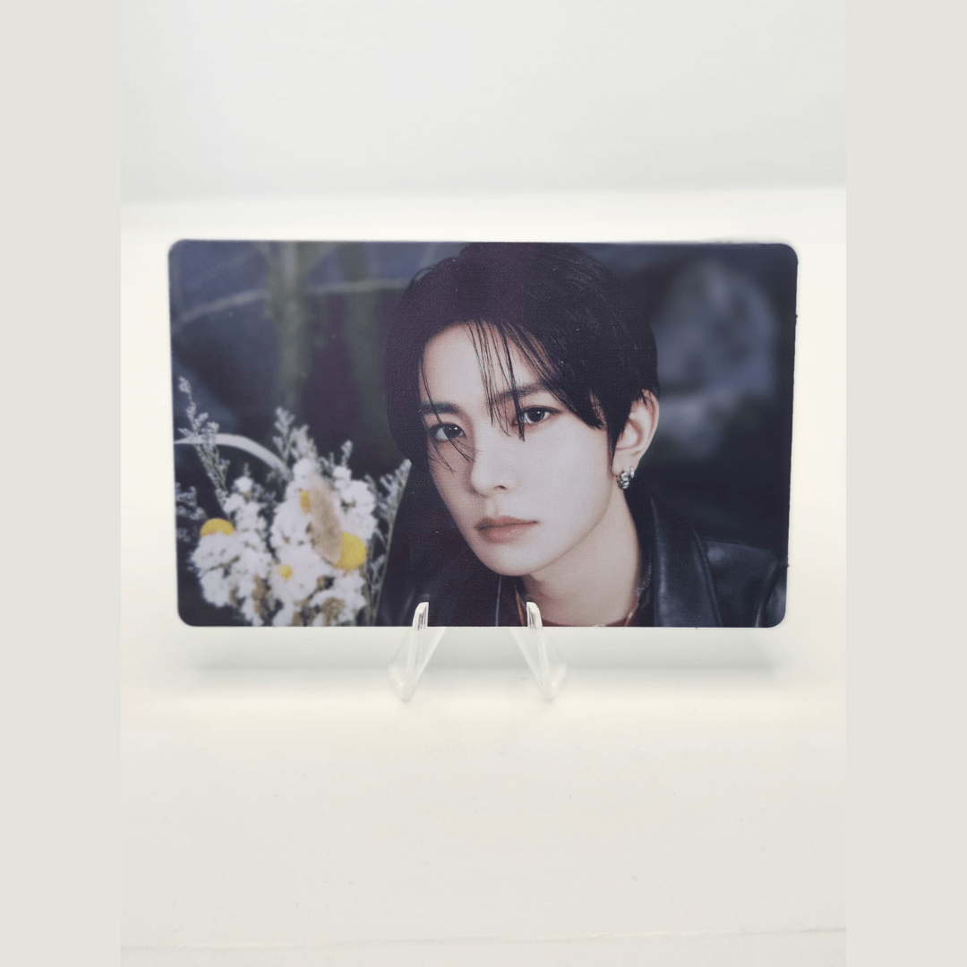 ENHYPEN Walk the Line World Tour Official Trading Photocard (HEESEUNG Version) – Photocards (Heeseung 8 / / ) | HobiEgo