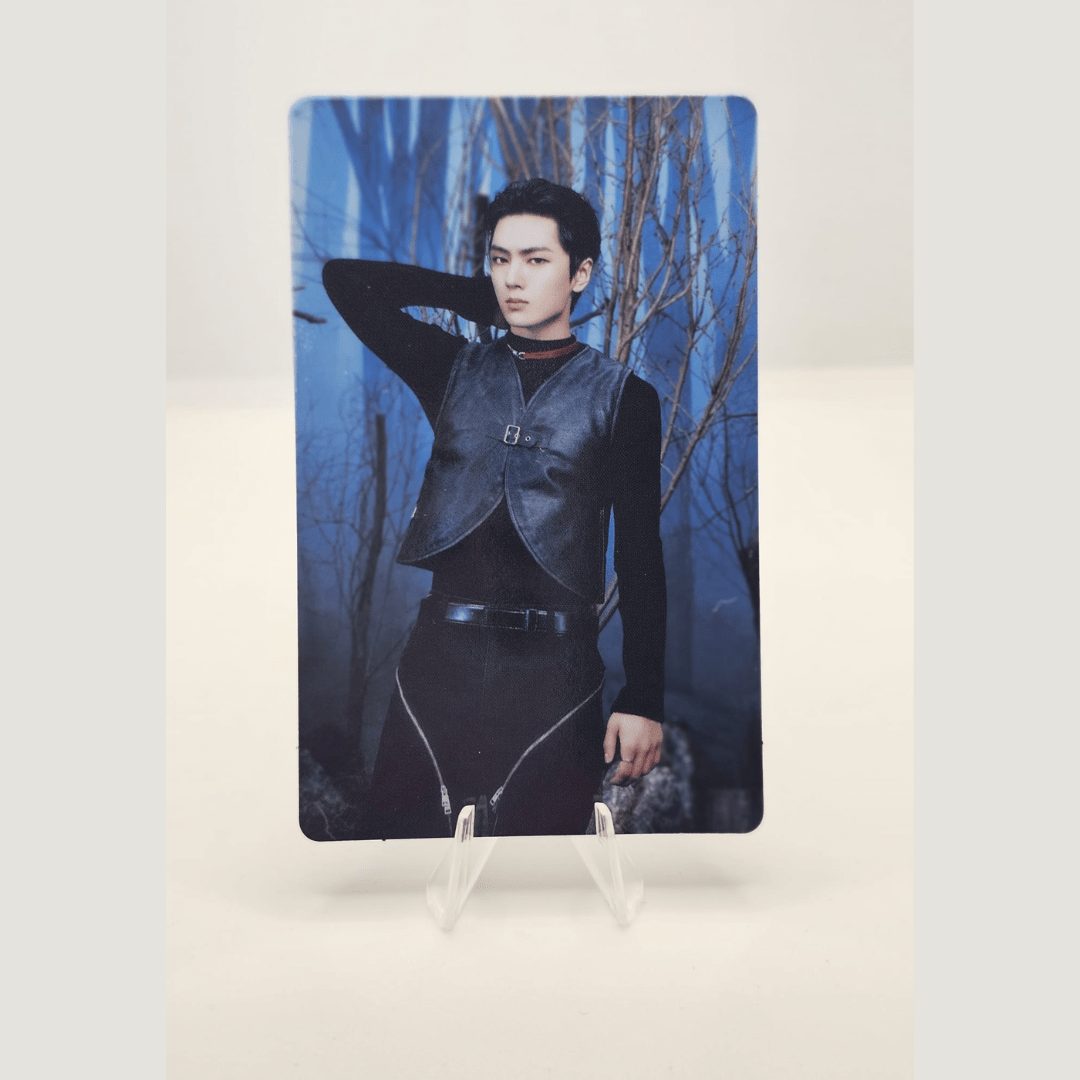 ENHYPEN Walk the Line World Tour Official Trading Photocard (JAY Version) – Photocards (Jay 1 / / ) | HobiEgo