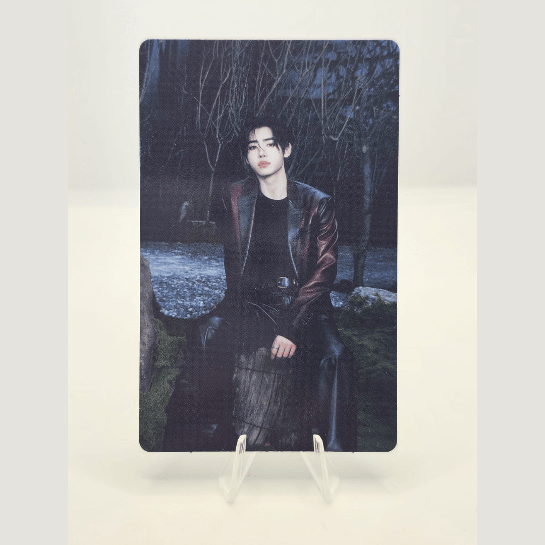 ENHYPEN Walk the Line World Tour Official Trading Photocard (SUNGHOON Version) – Photocards (Sunghoon 6 / / ) | HobiEgo