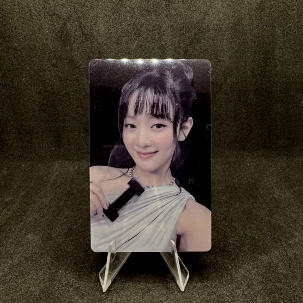 i - dle 8th Mini Album We are Weverse Clear Photocards – Photocards (Minnie / / ) | HobiEgo