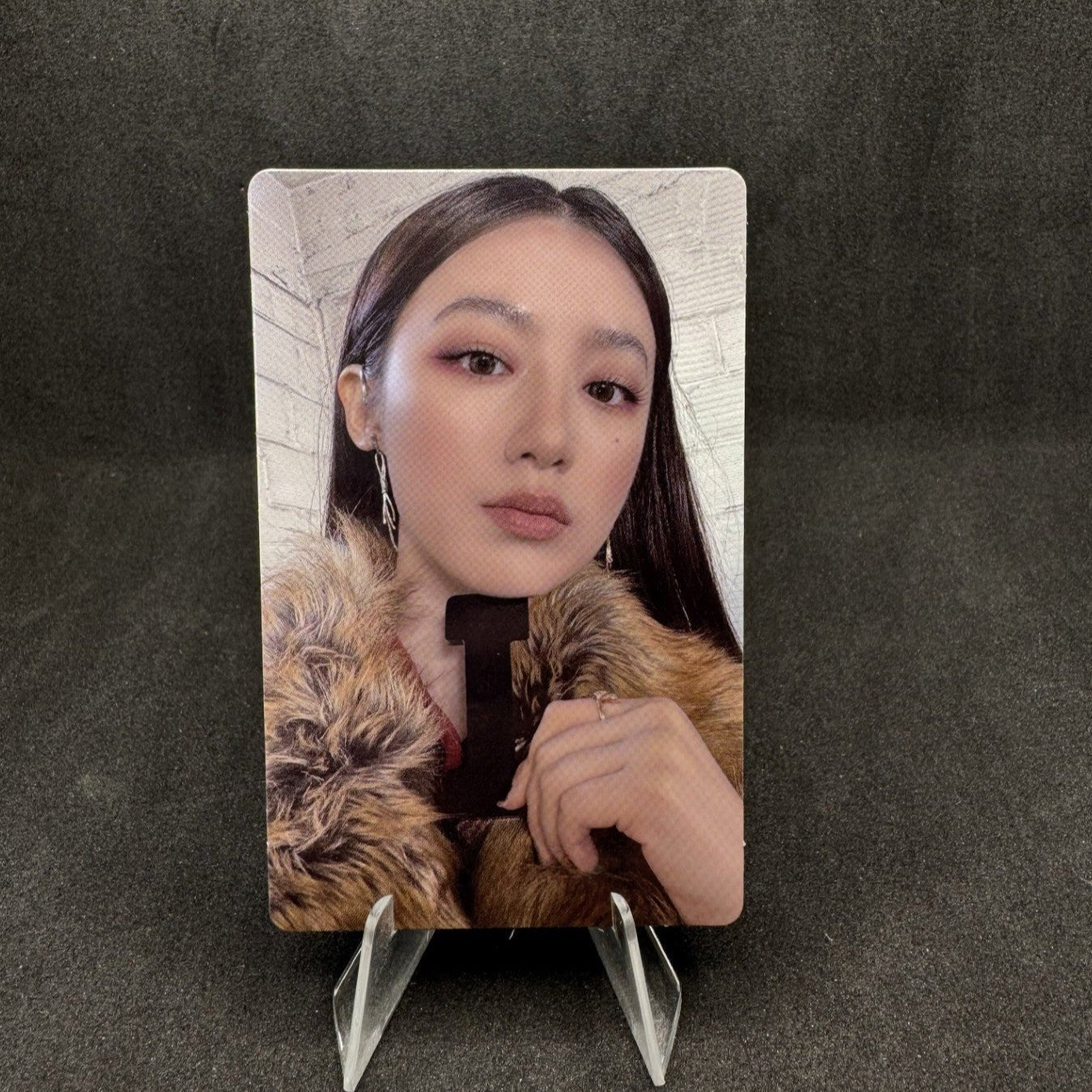 i - dle 8th Mini Album We are Weverse Photocards – Photocards (Shuhua / / ) | HobiEgo