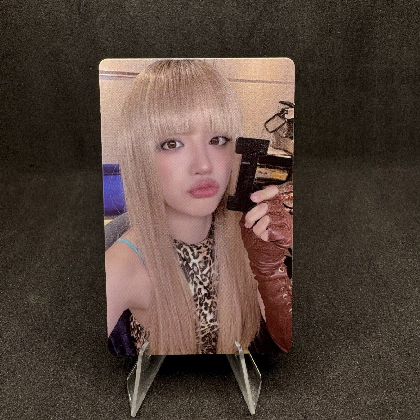 i - dle 8th Mini Album We are Weverse Photocards – Photocards (Yuqi / / ) | HobiEgo