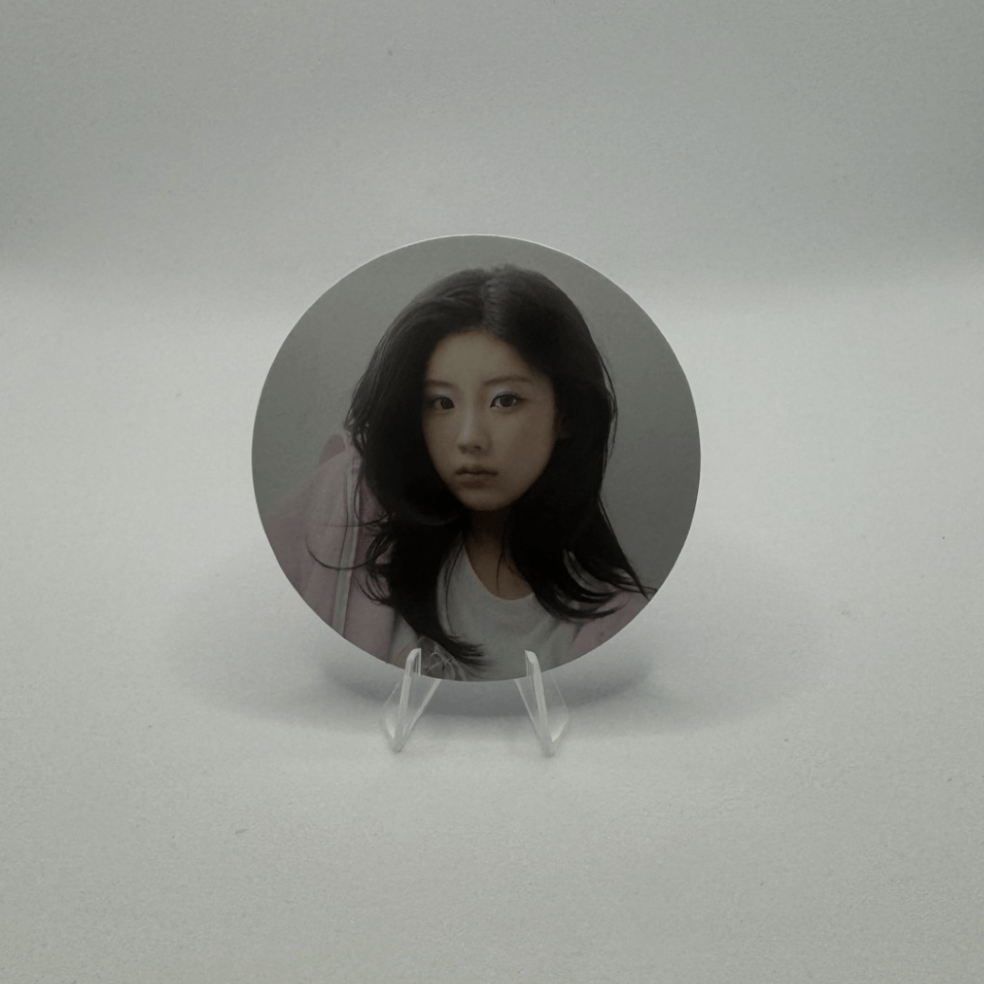 ILLIT 2nd Mini Album I'll Like You Apple Music Photocards – Photocards (Wonhee / / ) | HobiEgo