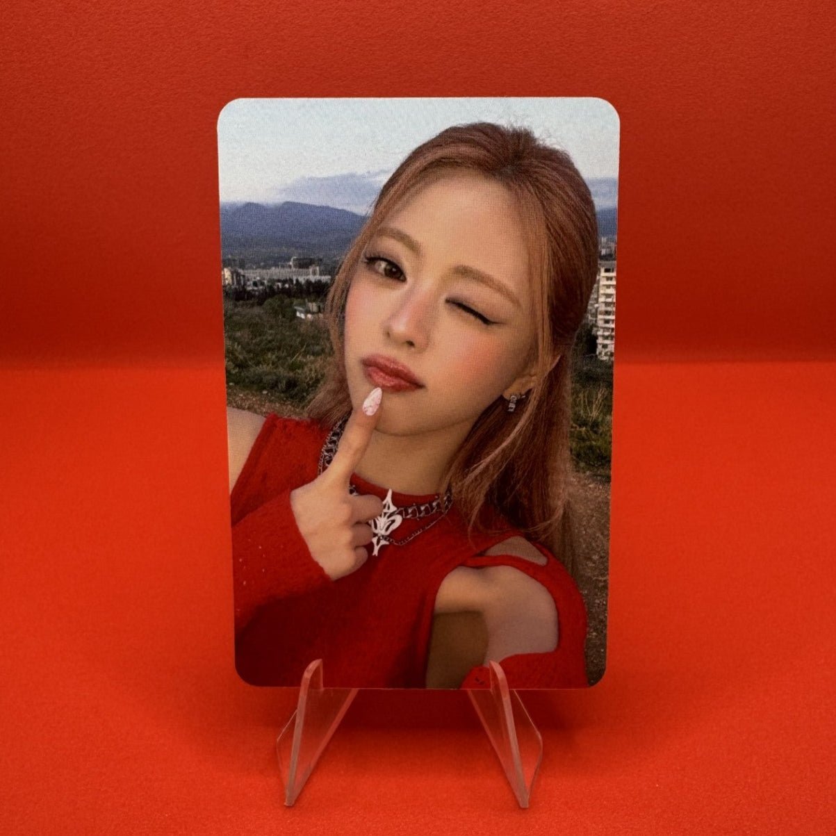 ITZY Girls Will Be Girls APPLE MUSIC Photocards – Photocards (Yuna 2 / / ) | HobiEgo