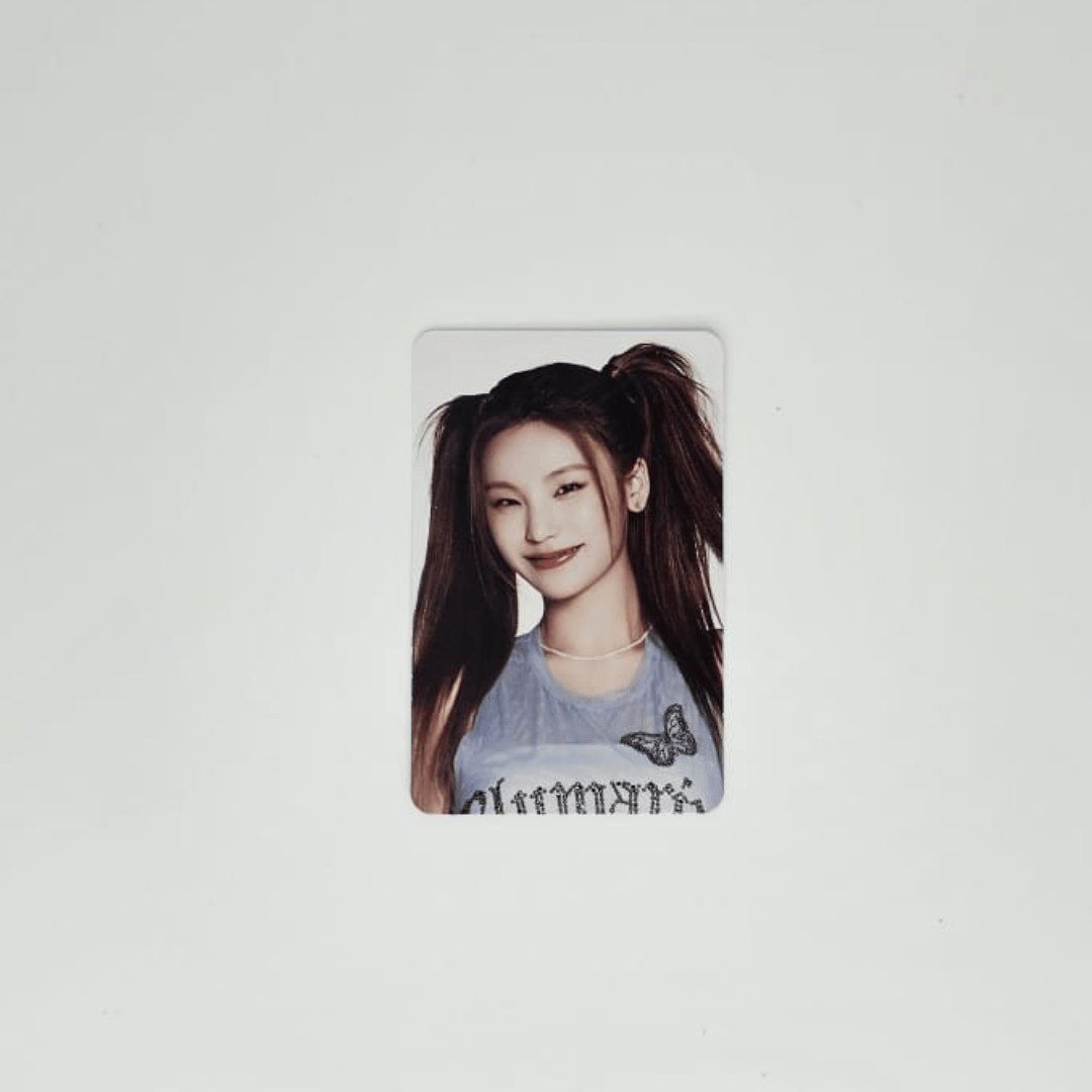ITZY KILL MY DOUBT Pop - Up Store Official Trading Cards – Photocards (Yeji 2 / / ) | HobiEgo