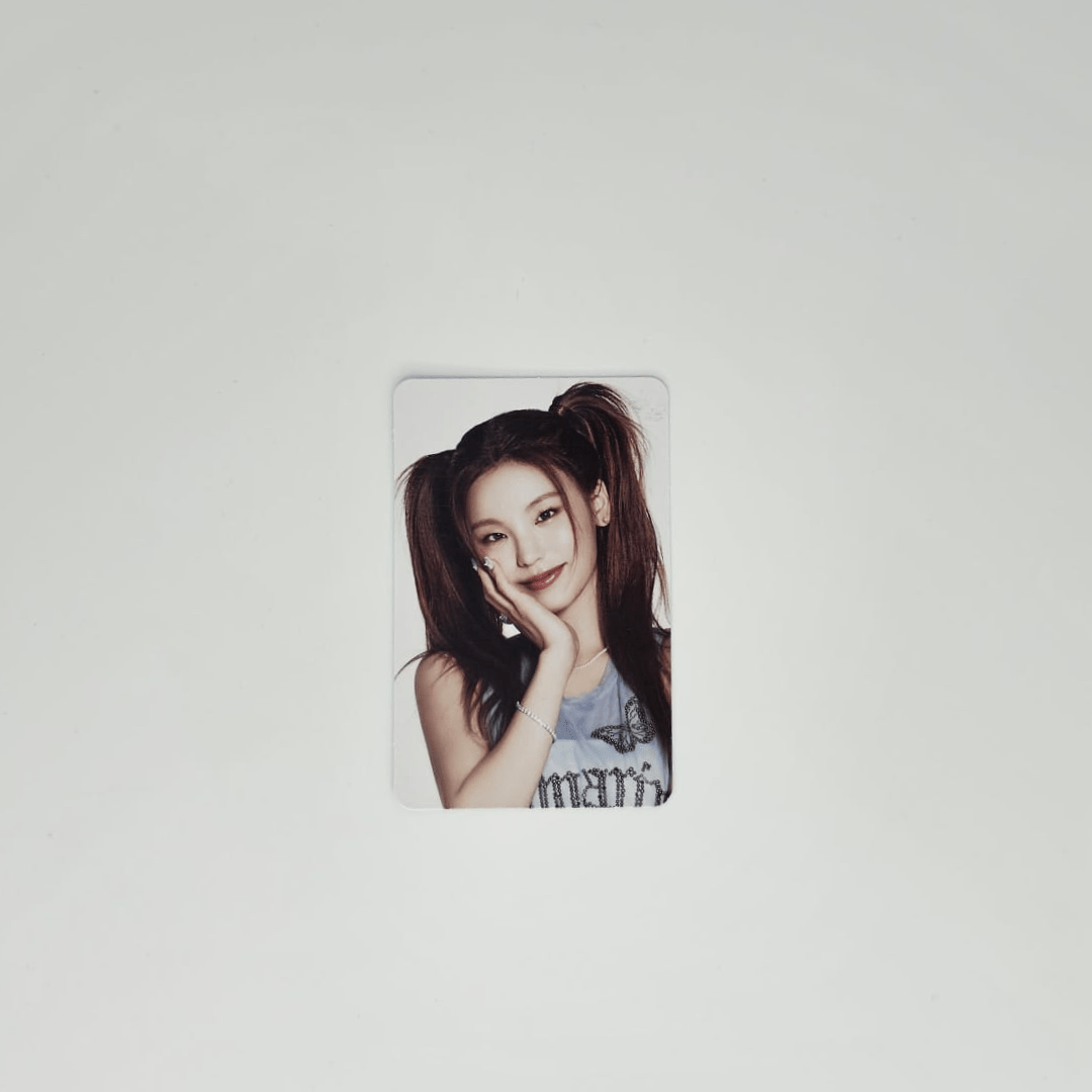 ITZY KILL MY DOUBT Pop - Up Store Official Trading Cards – Photocards (Yeji 3 / / ) | HobiEgo