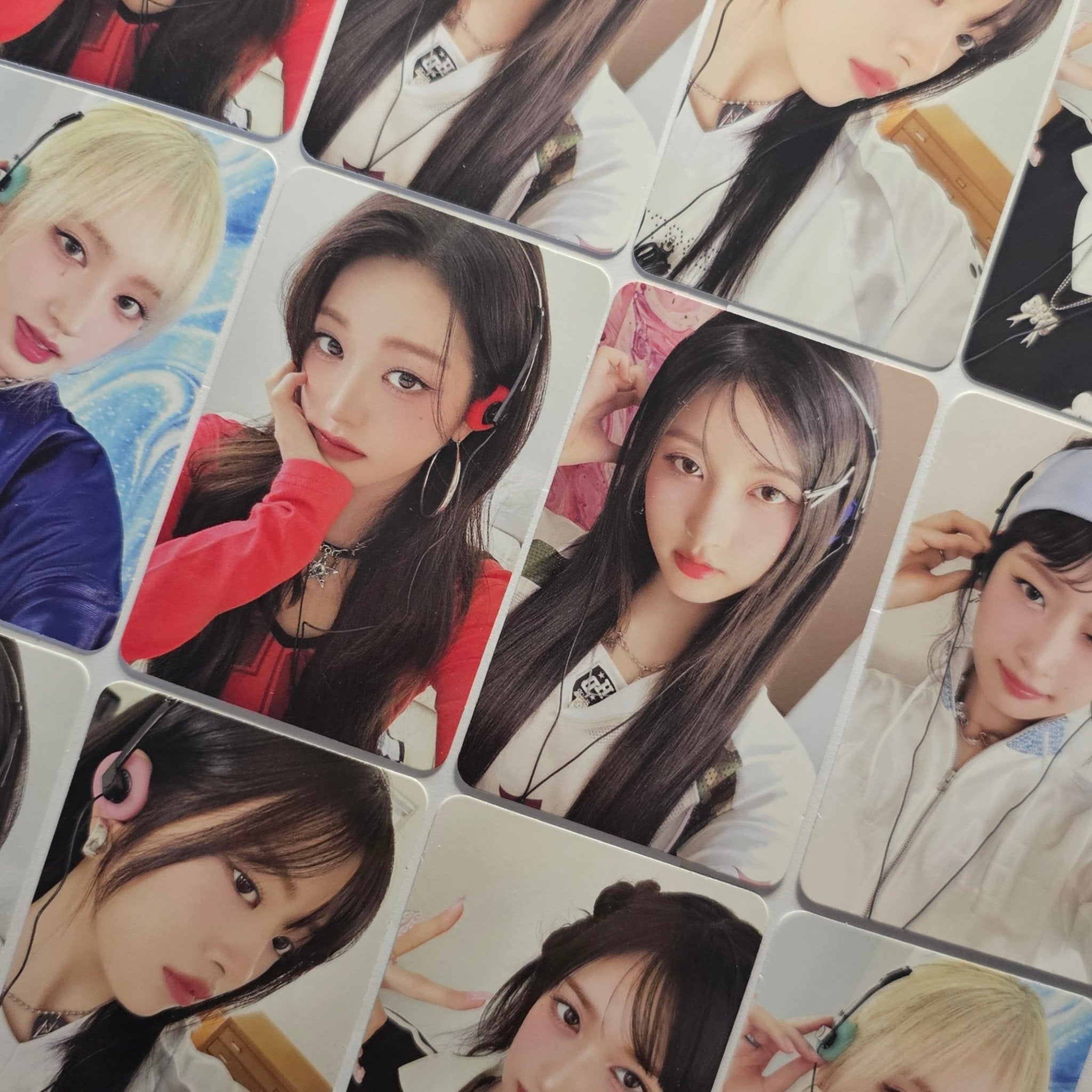 IVE 2025 Season's Greetings Colorful Days with IVE Starship Square Photocards – photocard (An Yujin / / ) | HobiEgo