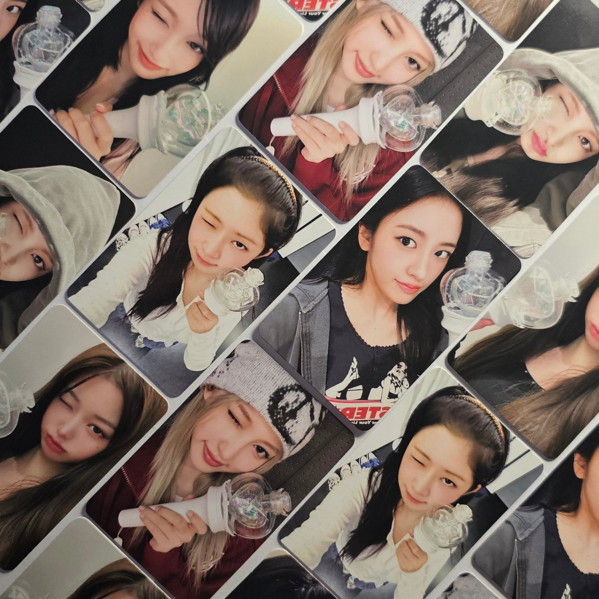 IVE Official Lightstick Photocards – photocard (An Yujin / / ) | HobiEgo