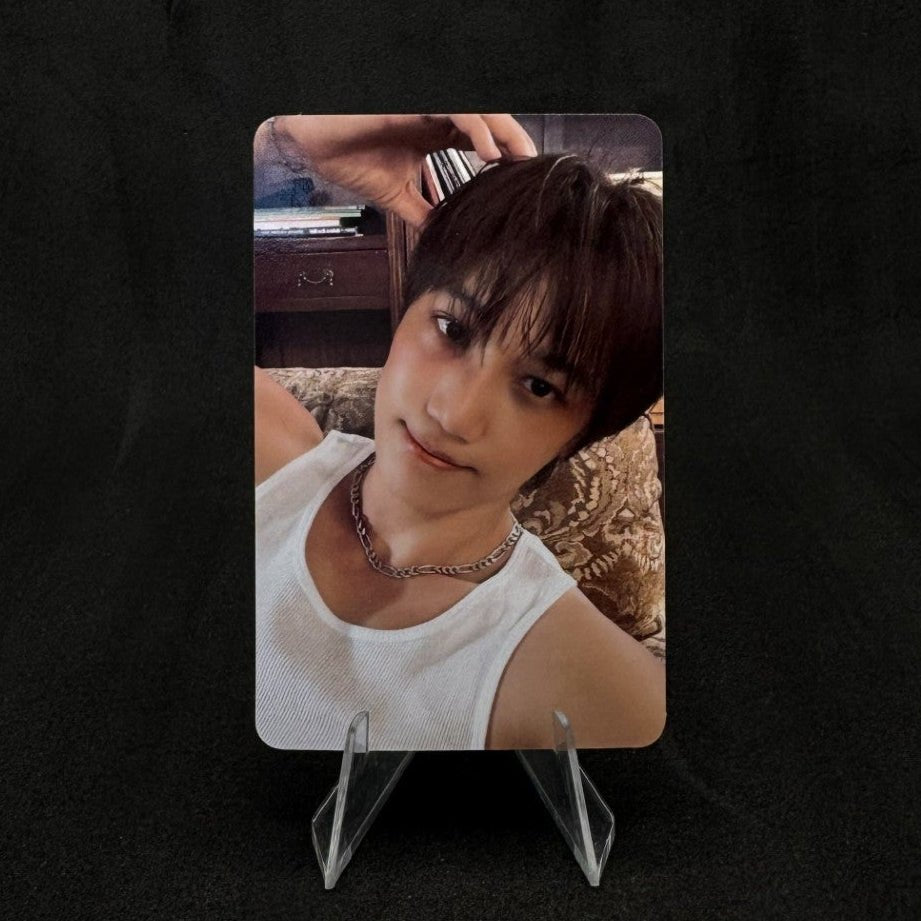 KAI 4th Mini Album Wait On Me APPLE MUSIC Photocards – Photocards (B / / ) | HobiEgo