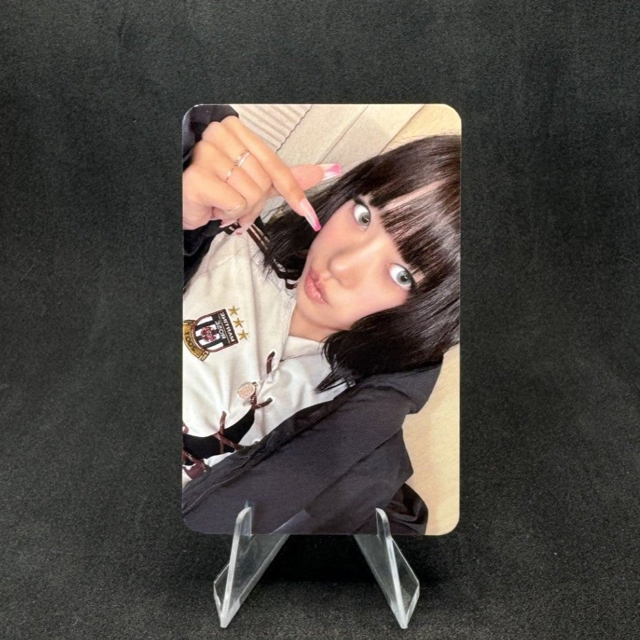 MEOVV 1st EP Album MY EYES OPEN VVIDE YG Select Photocard – Photocards (Sooin 1 / / ) | HobiEgo