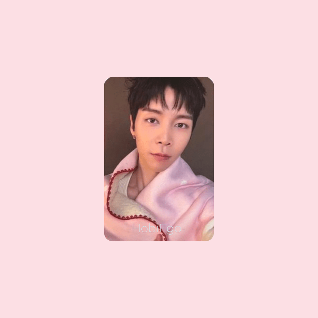 NCT 127 2024 Pink Christmas Photocards – Photocards (Johnny 1 / / ) | HobiEgo