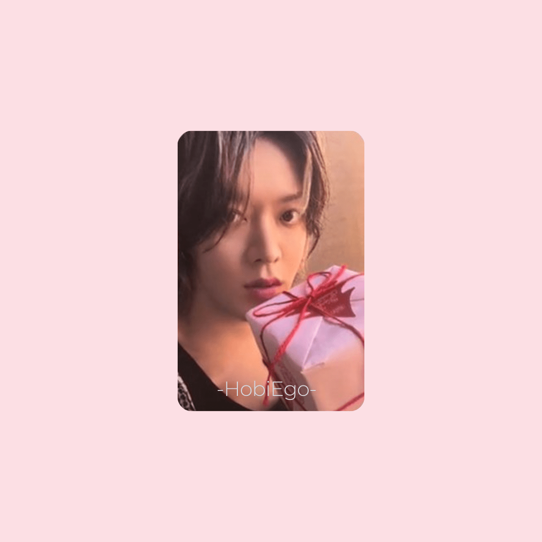 NCT 127 2024 Pink Christmas Photocards – Photocards (Yuta 2 / / ) | HobiEgo