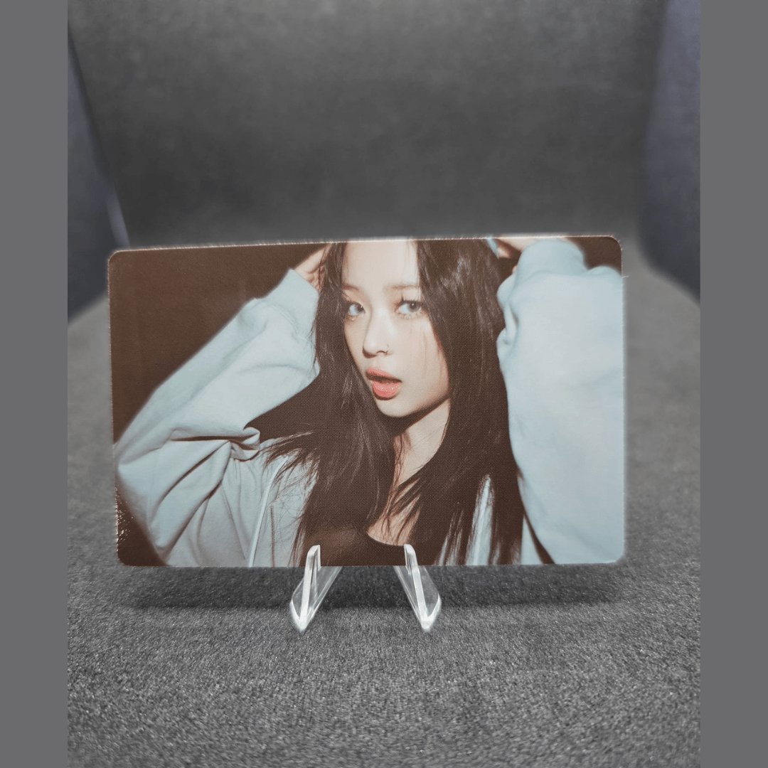NewJeans Double Single How Sweet Weverse Photocards – Photocards (Hanni / / ) | HobiEgo