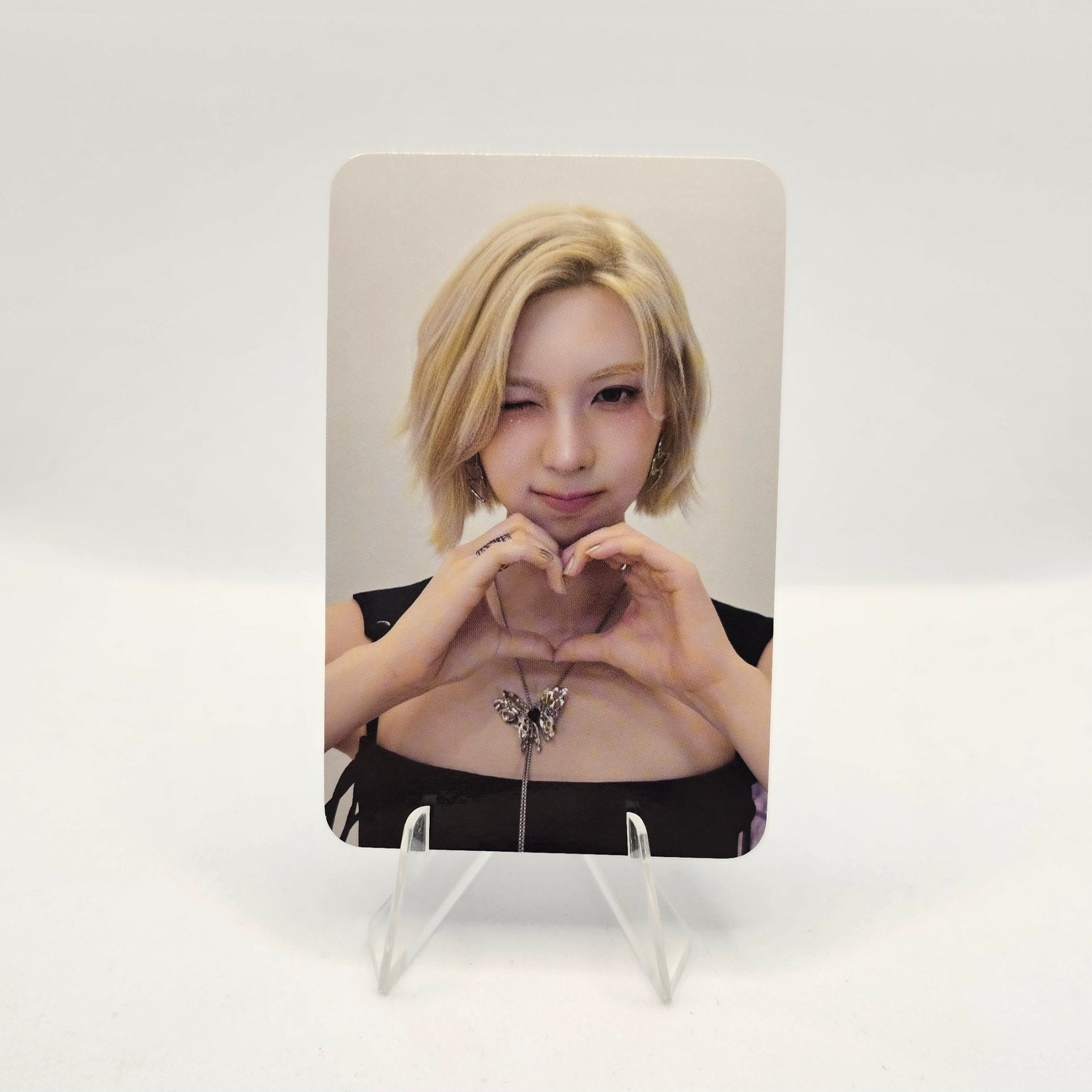 NMIXX 2025 Season's Greetings Fairy Girls Pre - Order Benefit Photocards – photocard (Bae / / ) | HobiEgo