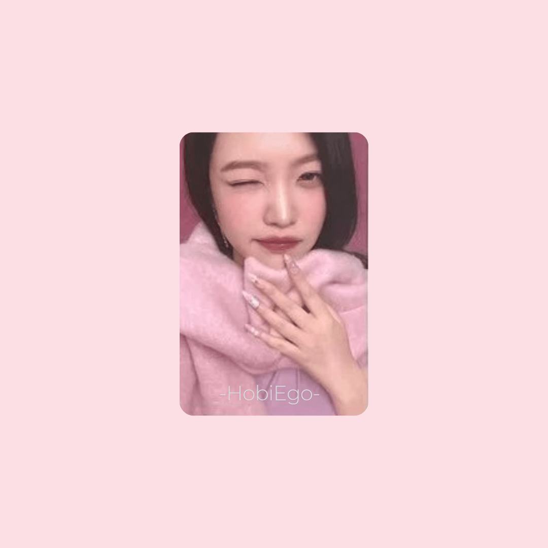 RED VELVET 2024 Pink Christmas Photocards – Photocards (Yeri 2 / / ) | HobiEgo