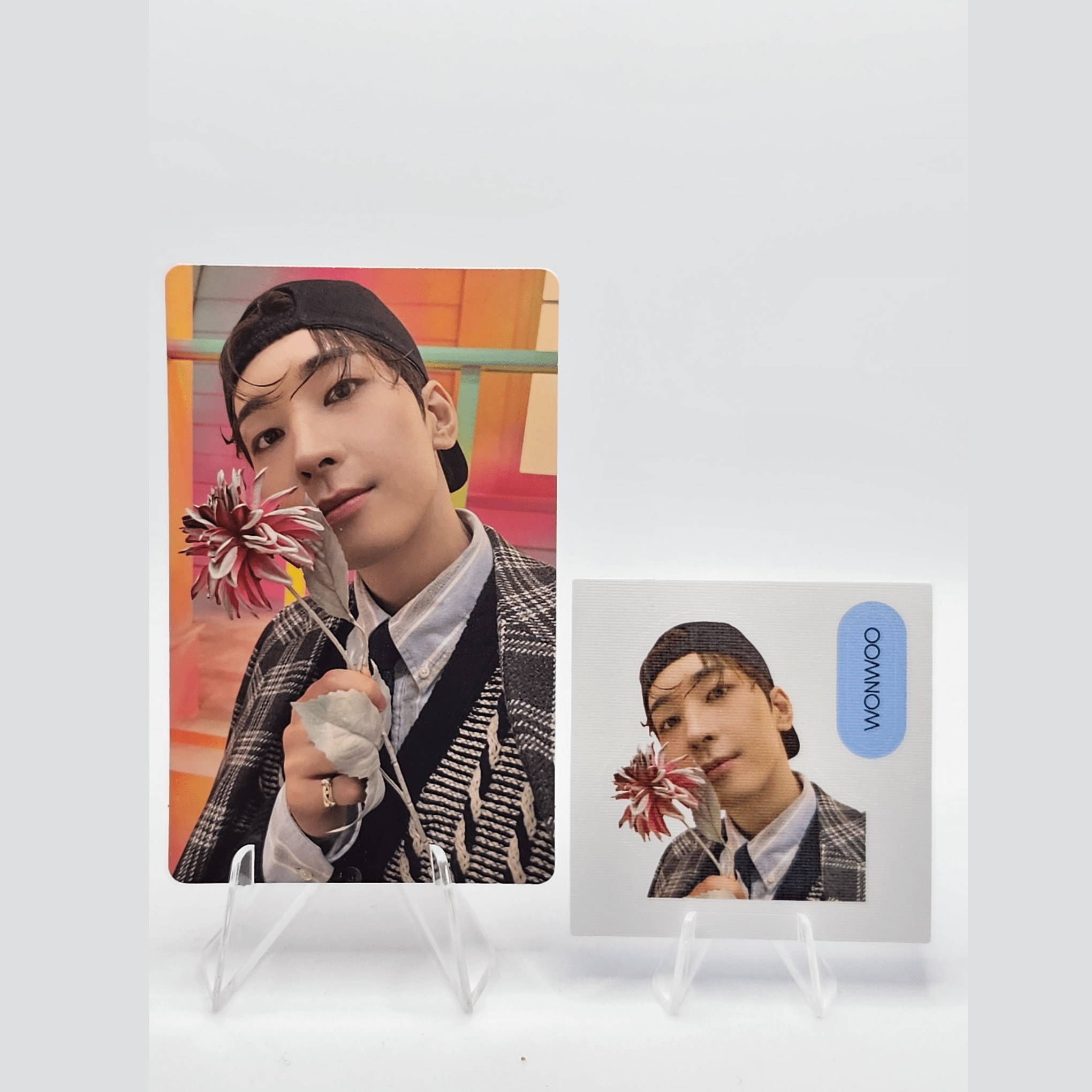 SEVENTEEN Best Album 17 IS RIGHT HERE Weverse Photocards + Sticker – Photocards (Wonwoo / / ) | HobiEgo