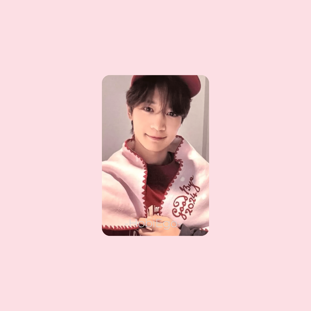 SHINEE 2024 Pink Christmas Photocards – Photocards (Minho 1 / / ) | HobiEgo