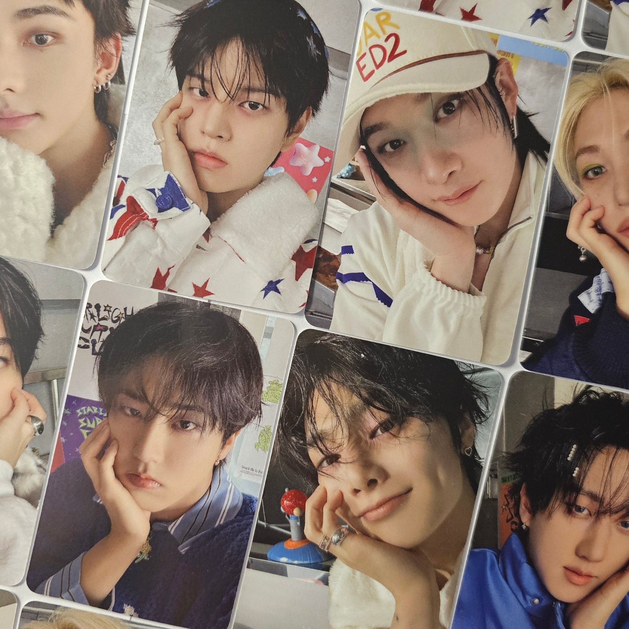 Stray Kids 2026 Season's Greetings STARLIGHT SUPPER CLUB APPLE MUSIC Photocards – photocard (Bang Chan / / ) | HobiEgo