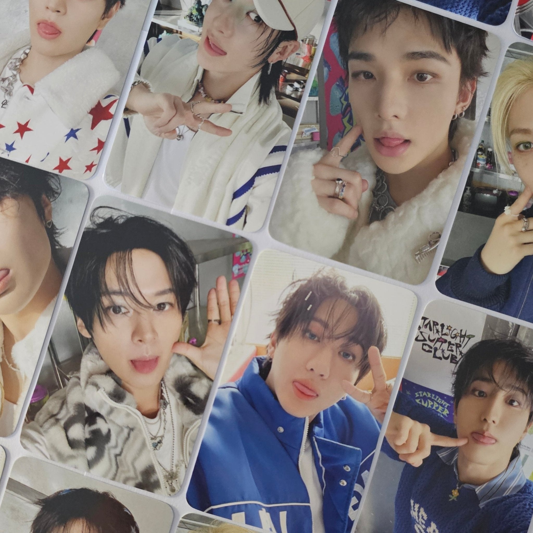 Stray Kids 2026 Season's Greetings STARLIGHT SUPPER CLUB Fans Shop Photocards – photocard (Bang Chan / / ) | HobiEgo