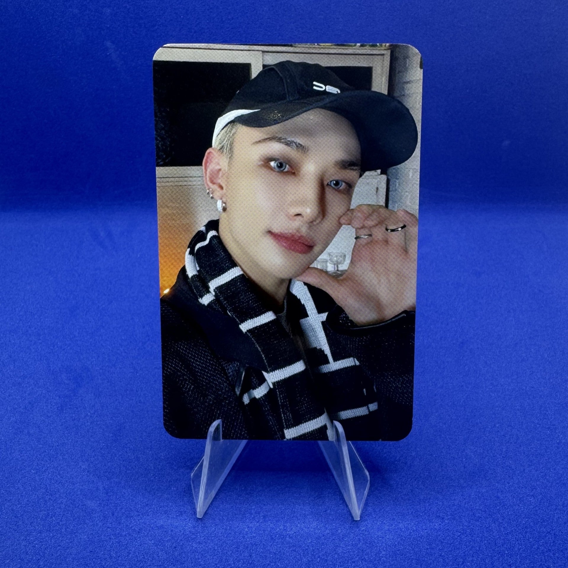 STRAY KIDS 4th Album KARMA (SKZOO Version) Pre - Order Benefit Photocards – Photocards (Hyunjin / / ) | HobiEgo