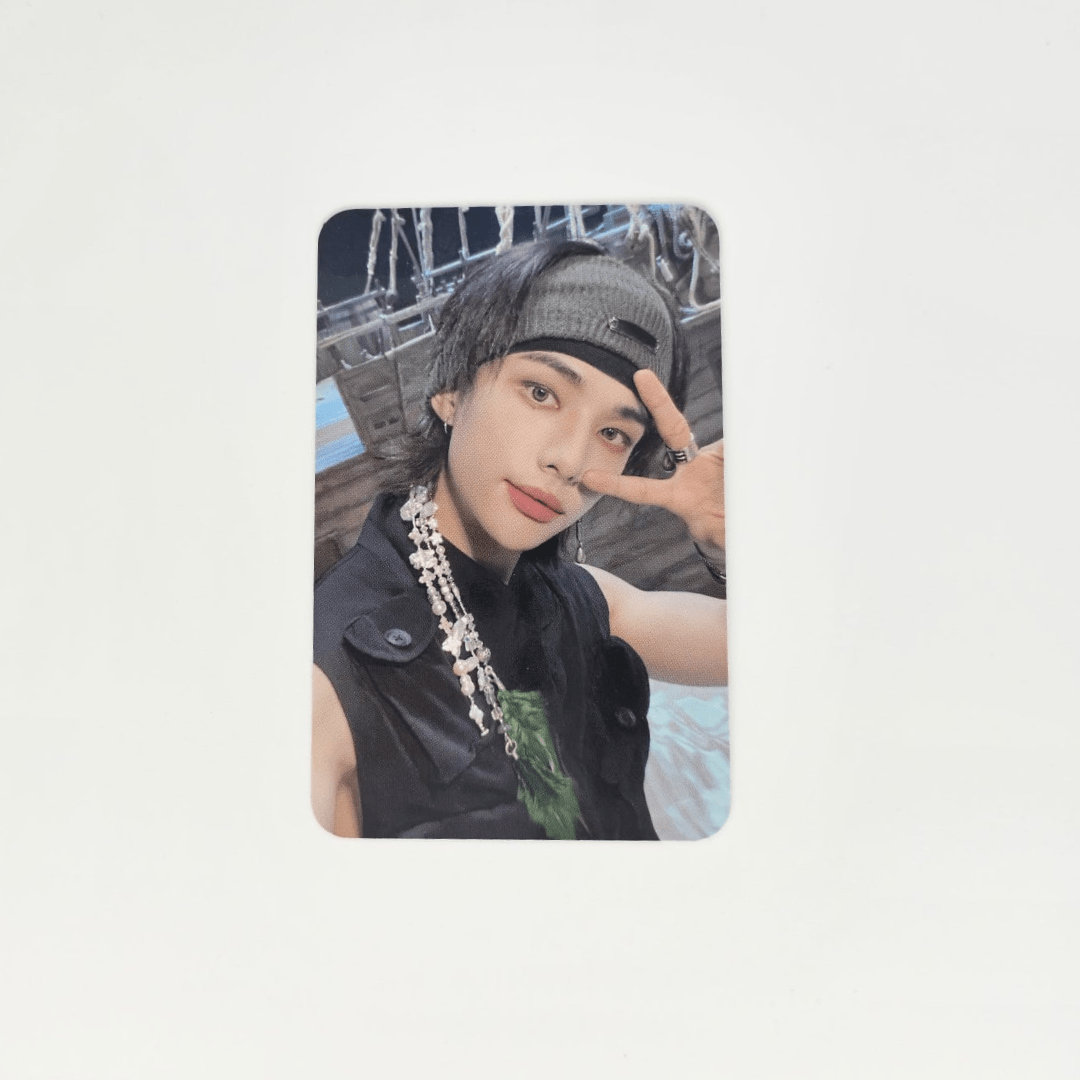 STRAY KIDS 8th Mini Album 樂 - STAR JYP SHOP Photocards – Photocards (Hyunjin / / ) | HobiEgo