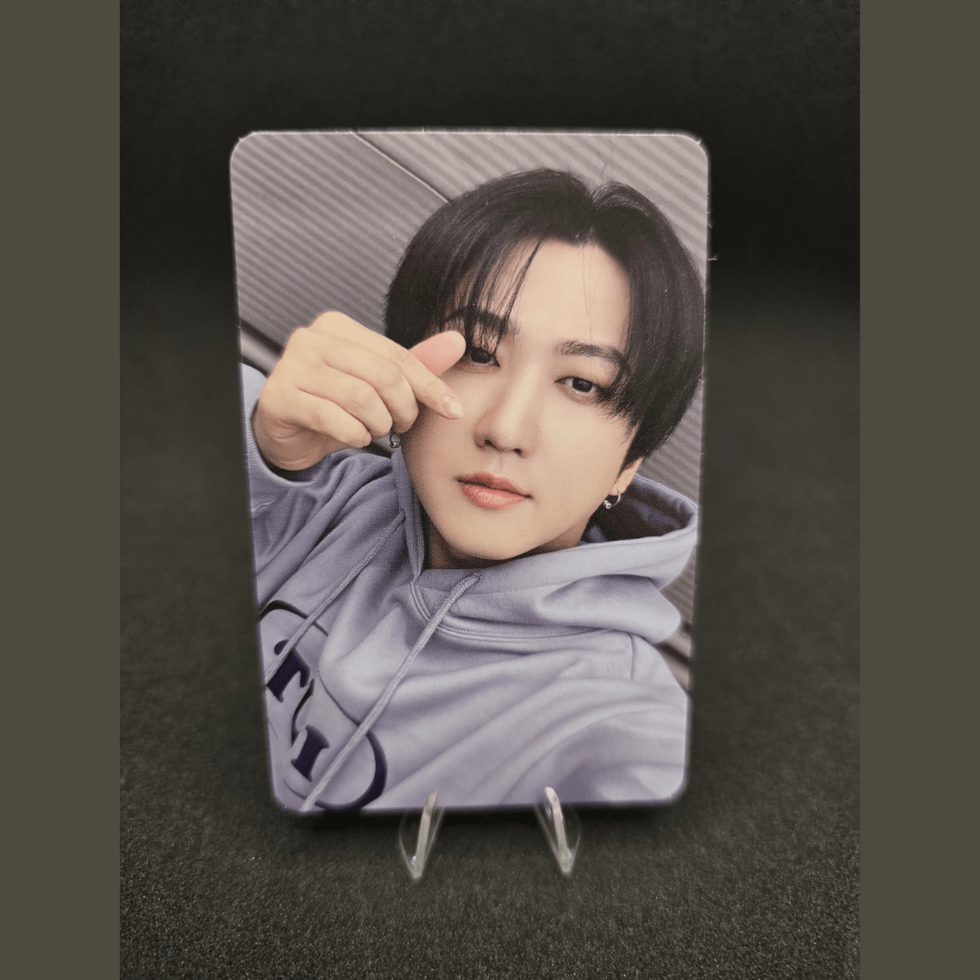 STRAY KIDS 9th Mini Album ATE Aladin Photocards – Photocards (Changbin / / ) | HobiEgo