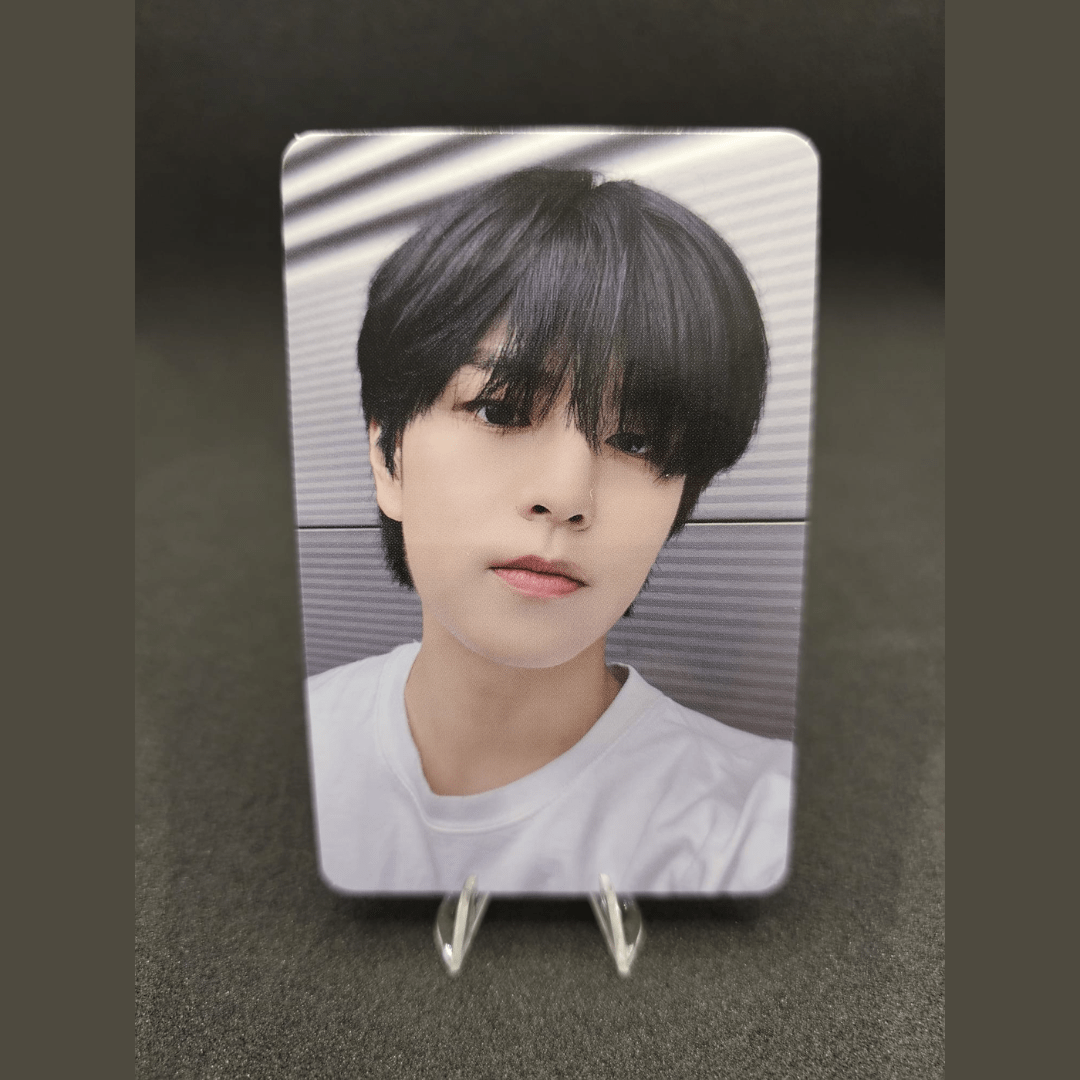 STRAY KIDS 9th Mini Album ATE Aladin Photocards – Photocards (Seungmin / / ) | HobiEgo