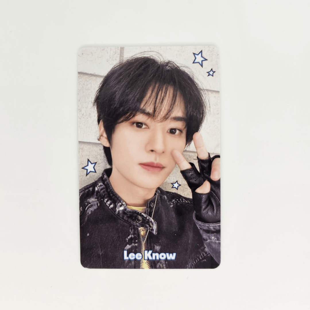 STRAY KIDS Fan Connecting 2024 SKZ TOY WORLD Limited Photocards – Photocards (Lee Know 2 / / ) | HobiEgo