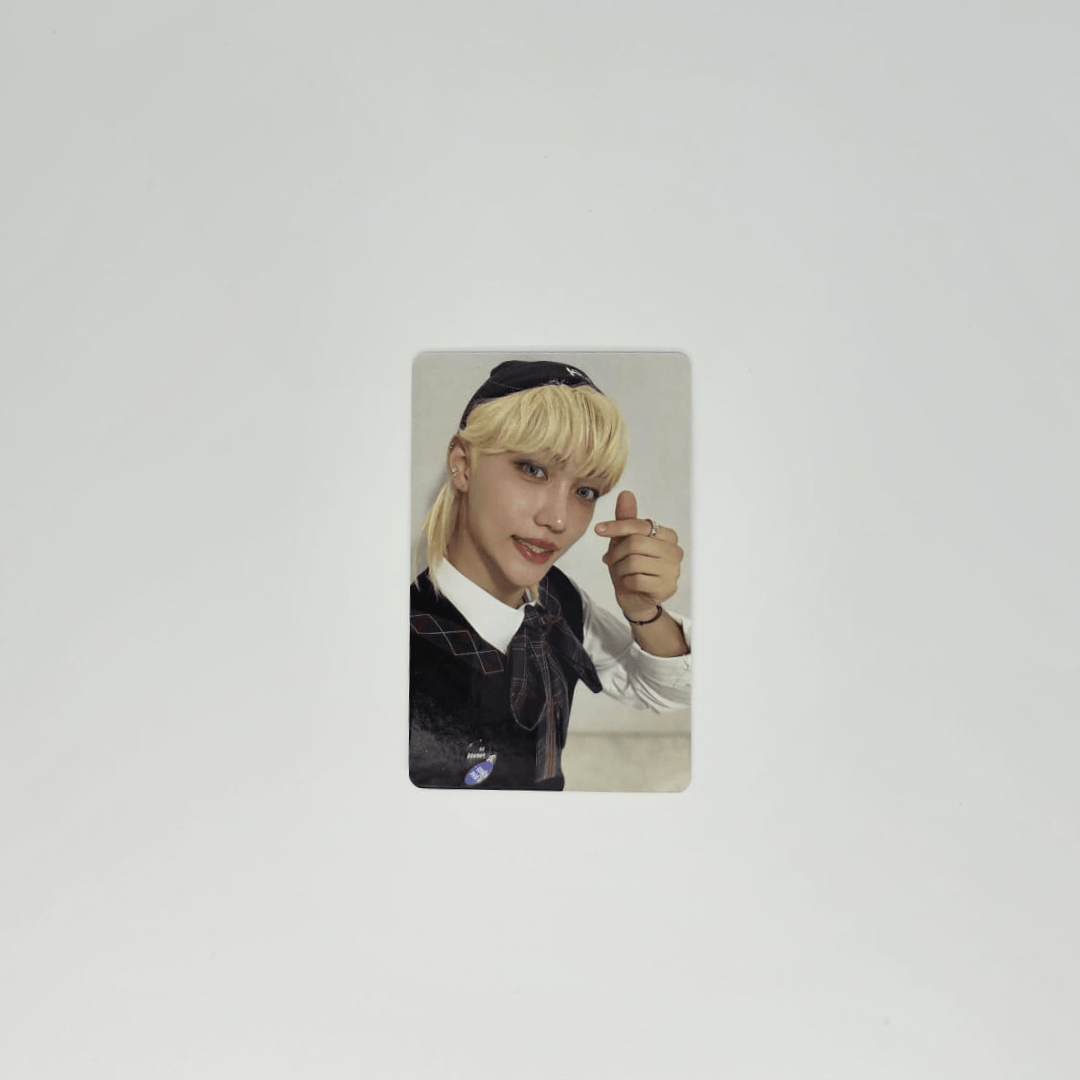 STRAY KIDS Holiday Special Single Christmas EveL POB Photocards – Photocards (Felix / / ) | HobiEgo