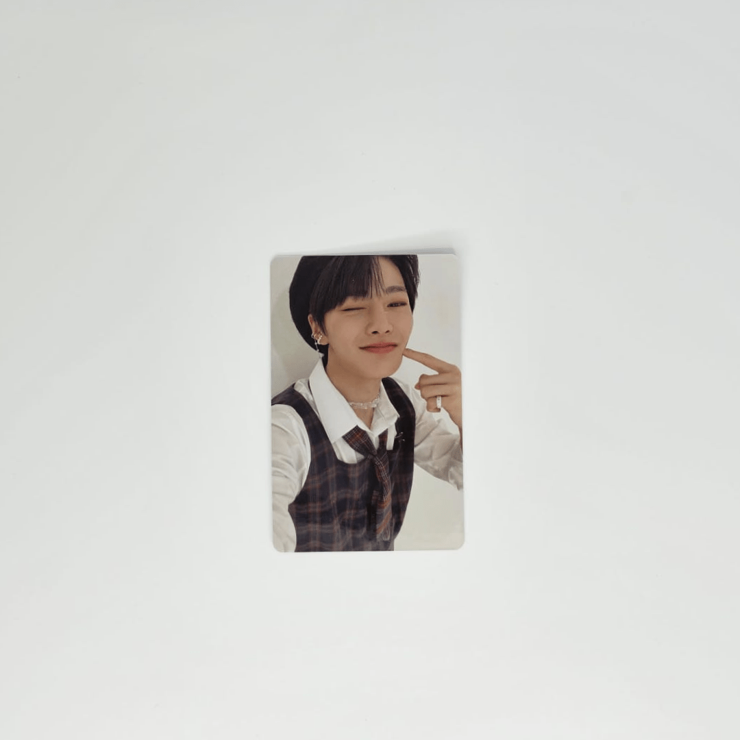STRAY KIDS Holiday Special Single Christmas EveL POB Photocards – Photocards (I.N. / / ) | HobiEgo