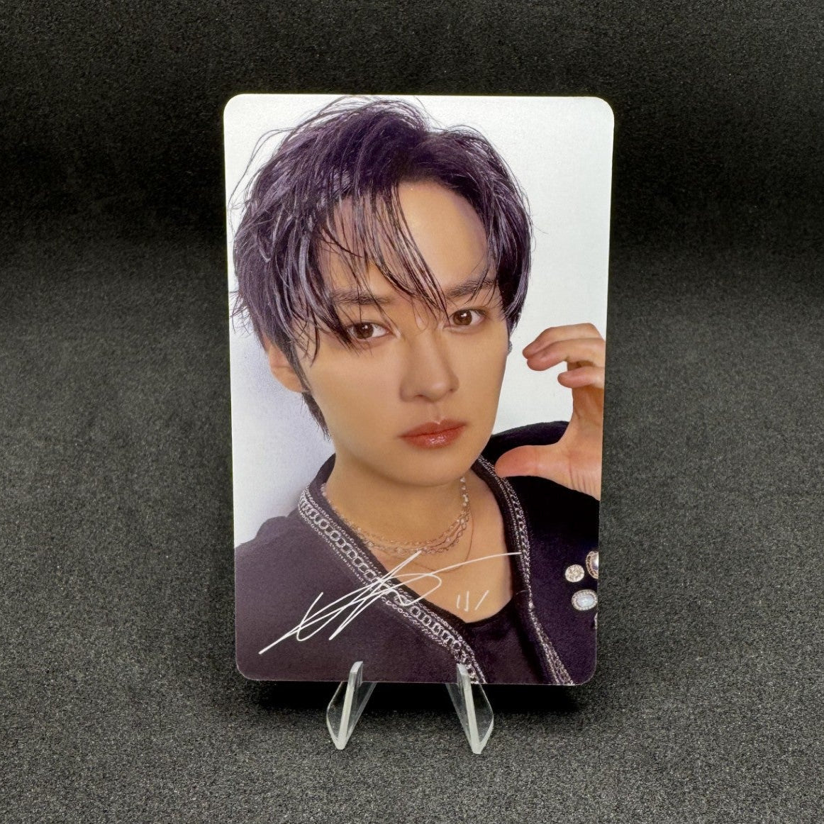Stray Kids Japan GIANT JYP Pop Up Bonus Photocards – Photocards (Lee Know / / ) | HobiEgo