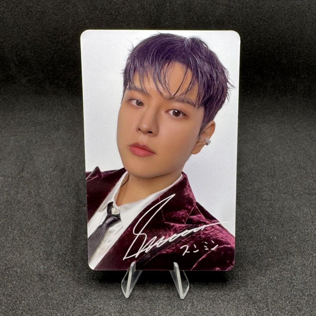 Stray Kids Japan GIANT JYP Pop Up Bonus Photocards – Photocards (Seungmin / / ) | HobiEgo