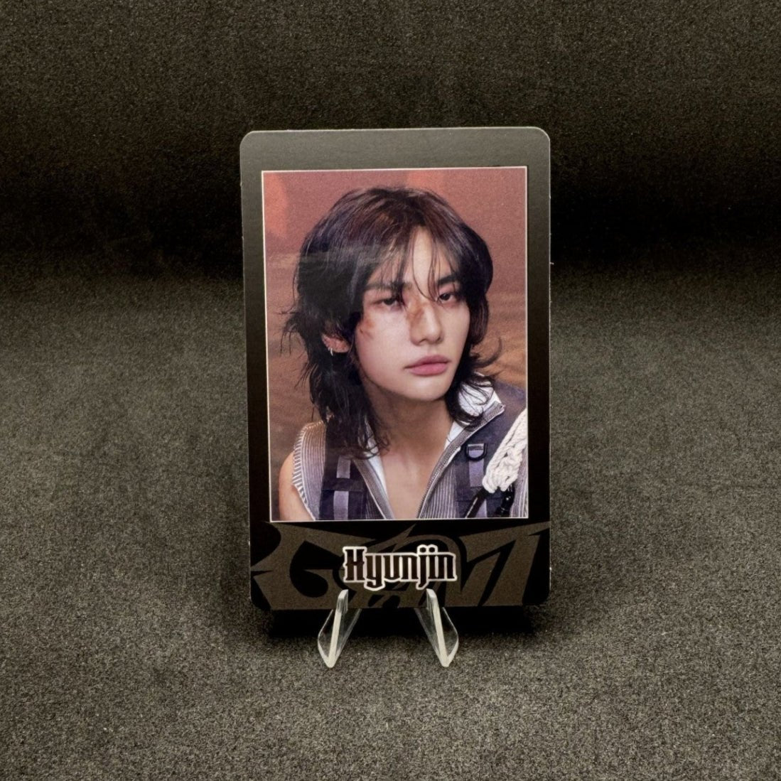 Stray Kids Japan JYP GIANT Pop Up Photocards – Photocards (Hyunjin / / ) | HobiEgo