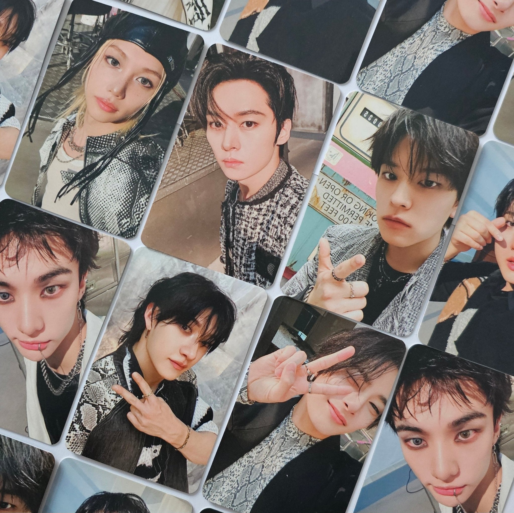 Stray Kids SKZ IT TAPE DO IT Sound Wave Photocards – photocard (Bang Chan / / ) | HobiEgo