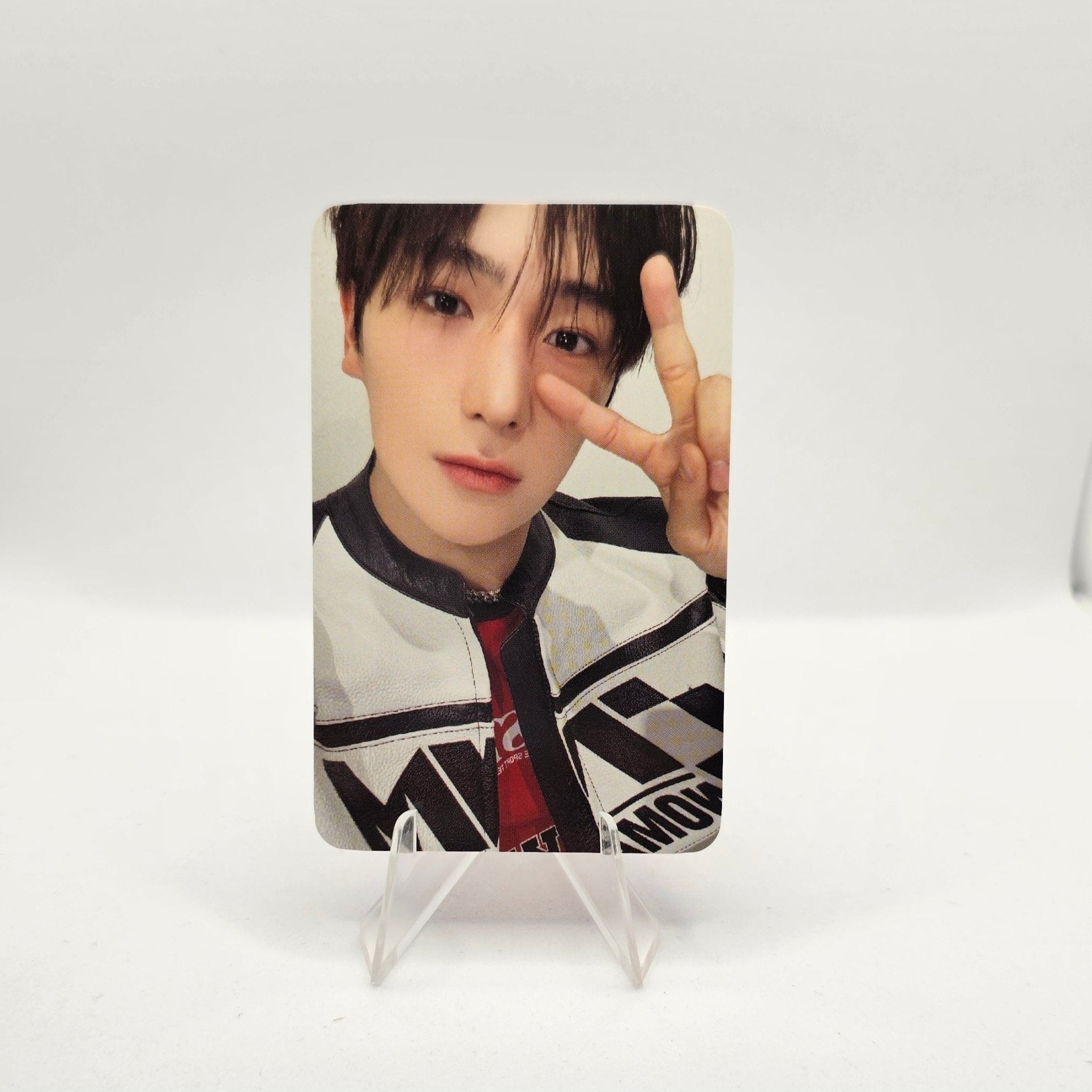 THE BOYZ THE FAST 2025 Season's Greetings Pre - Order Benefit Photocards – photocard (Hyunjae / / ) | HobiEgo