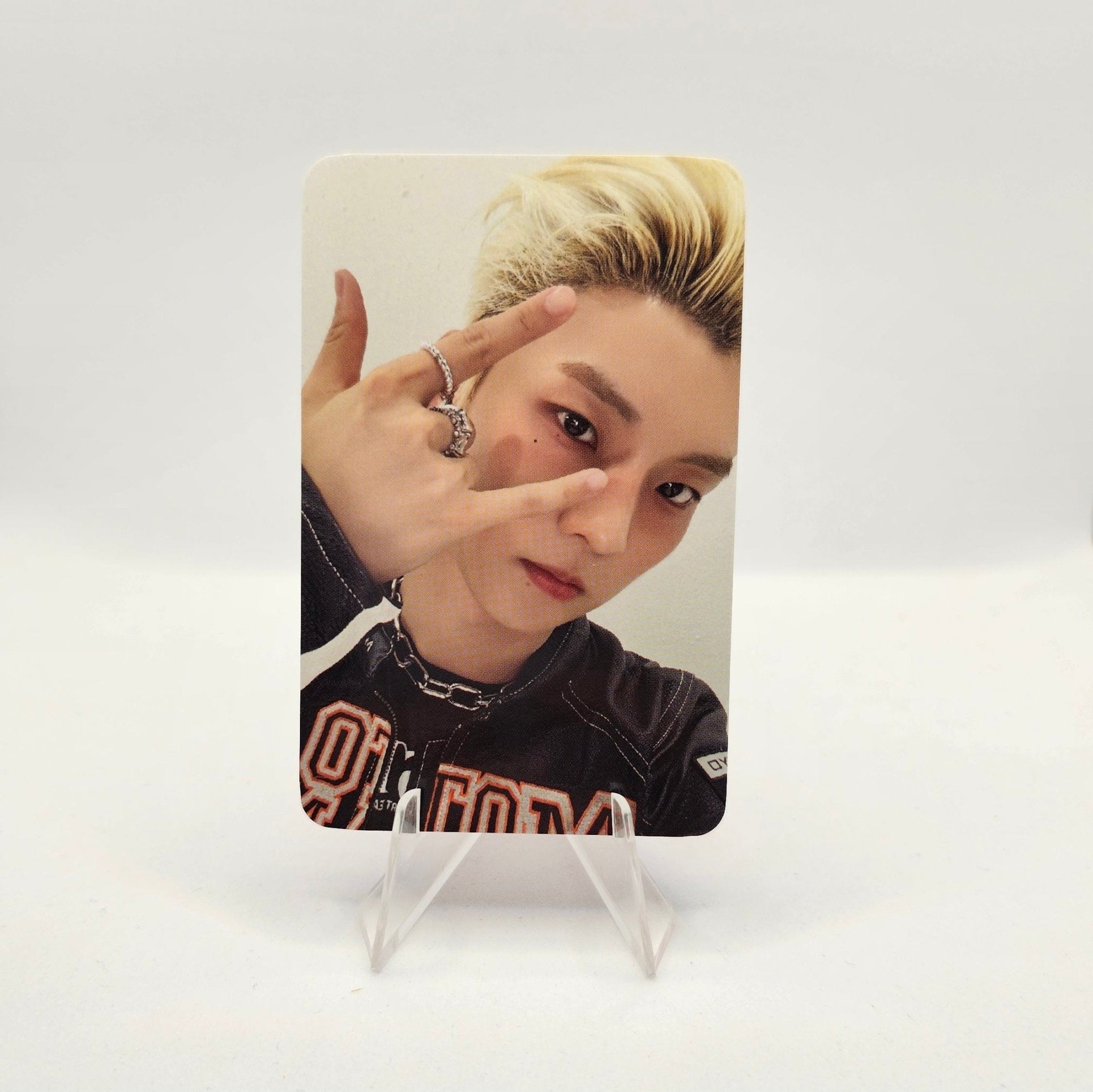 THE BOYZ THE FAST 2025 Season's Greetings Pre - Order Benefit Photocards – photocard (Q / / ) | HobiEgo