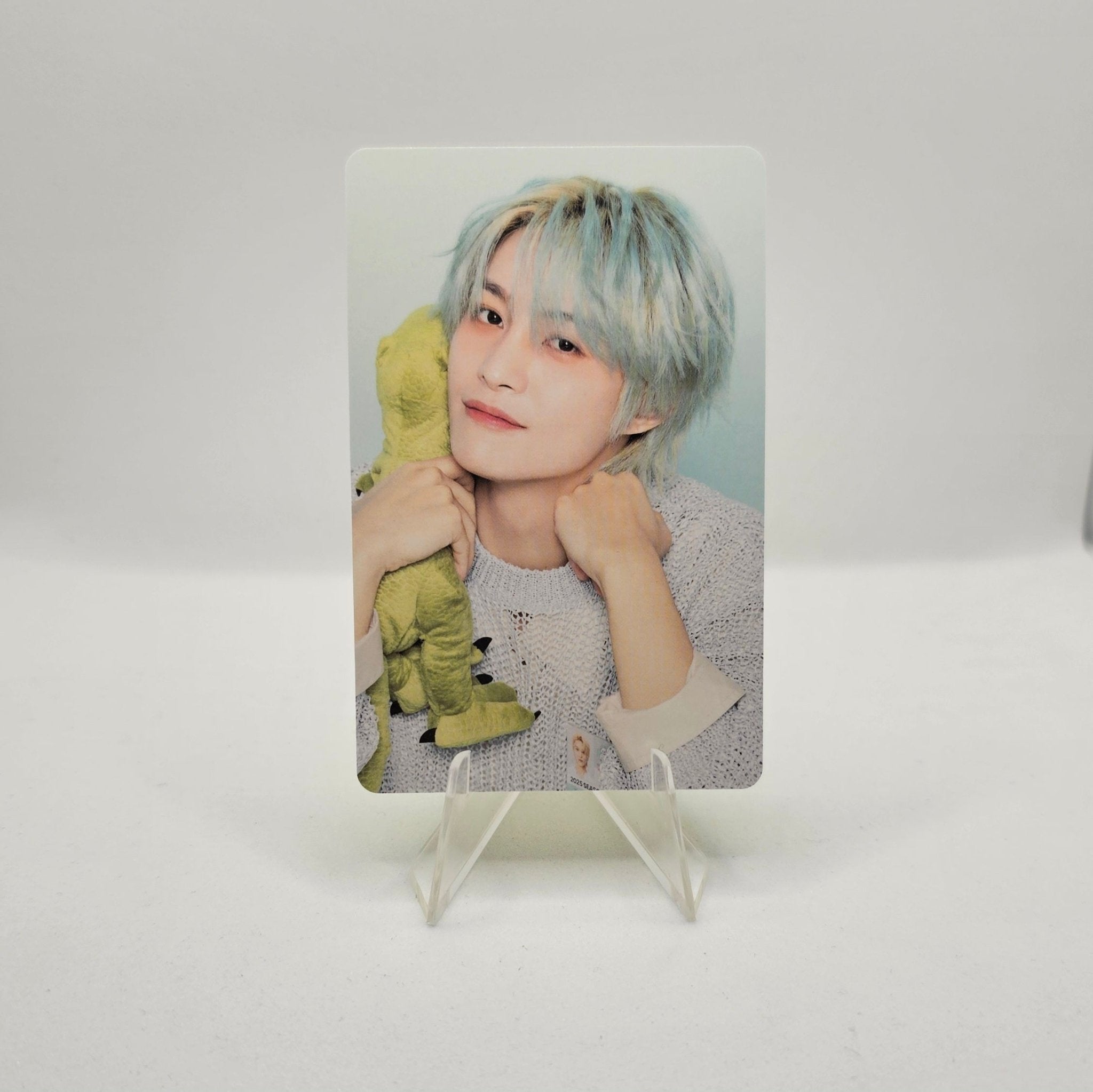 WayV 2025 Season's Greetings SM STORE Photocards – photocard (YangYang / / ) | HobiEgo