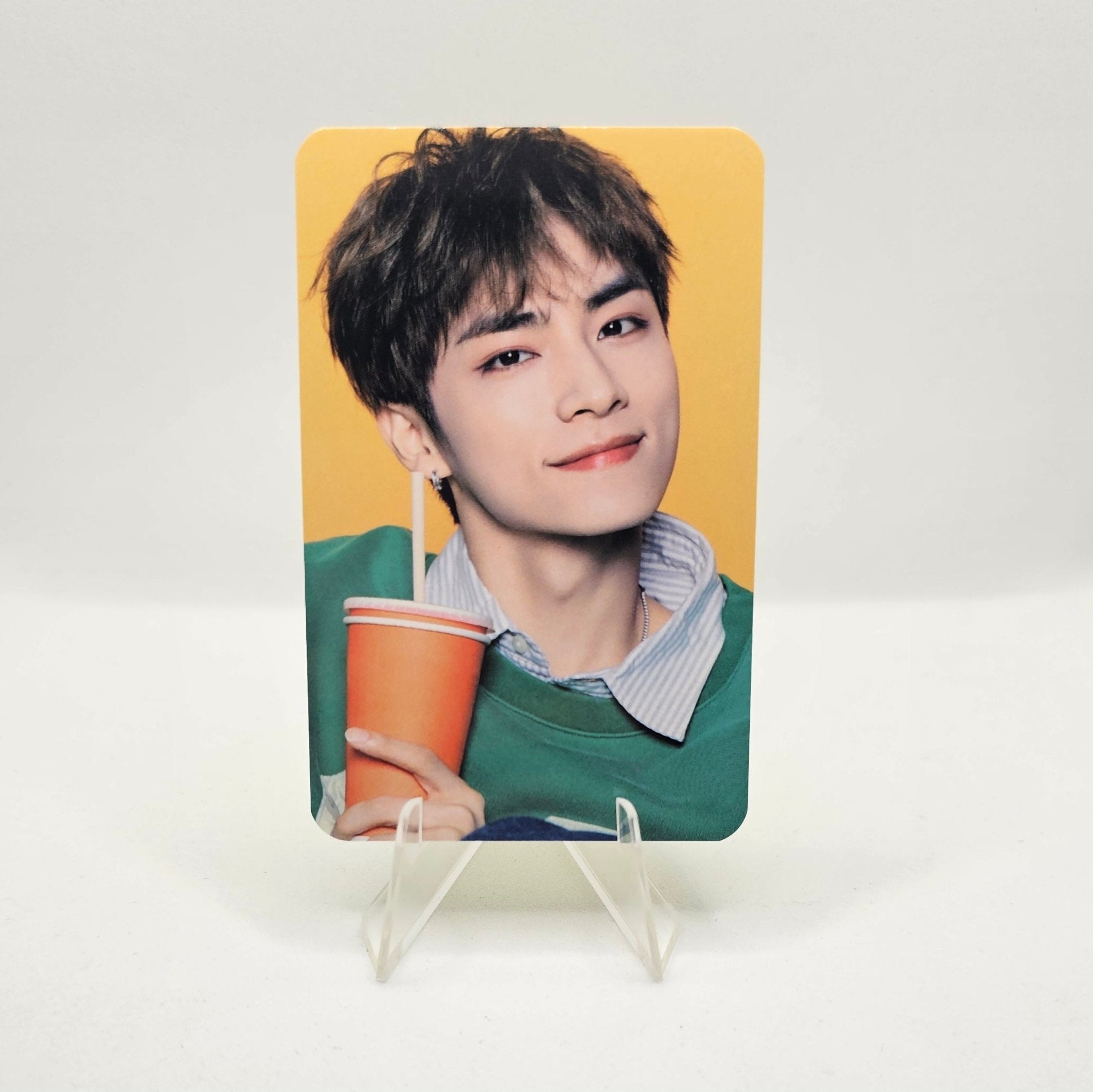 WayV 2025 Season's Greetings Yes24 Photocards – photocard (XiaoJun / / ) | HobiEgo