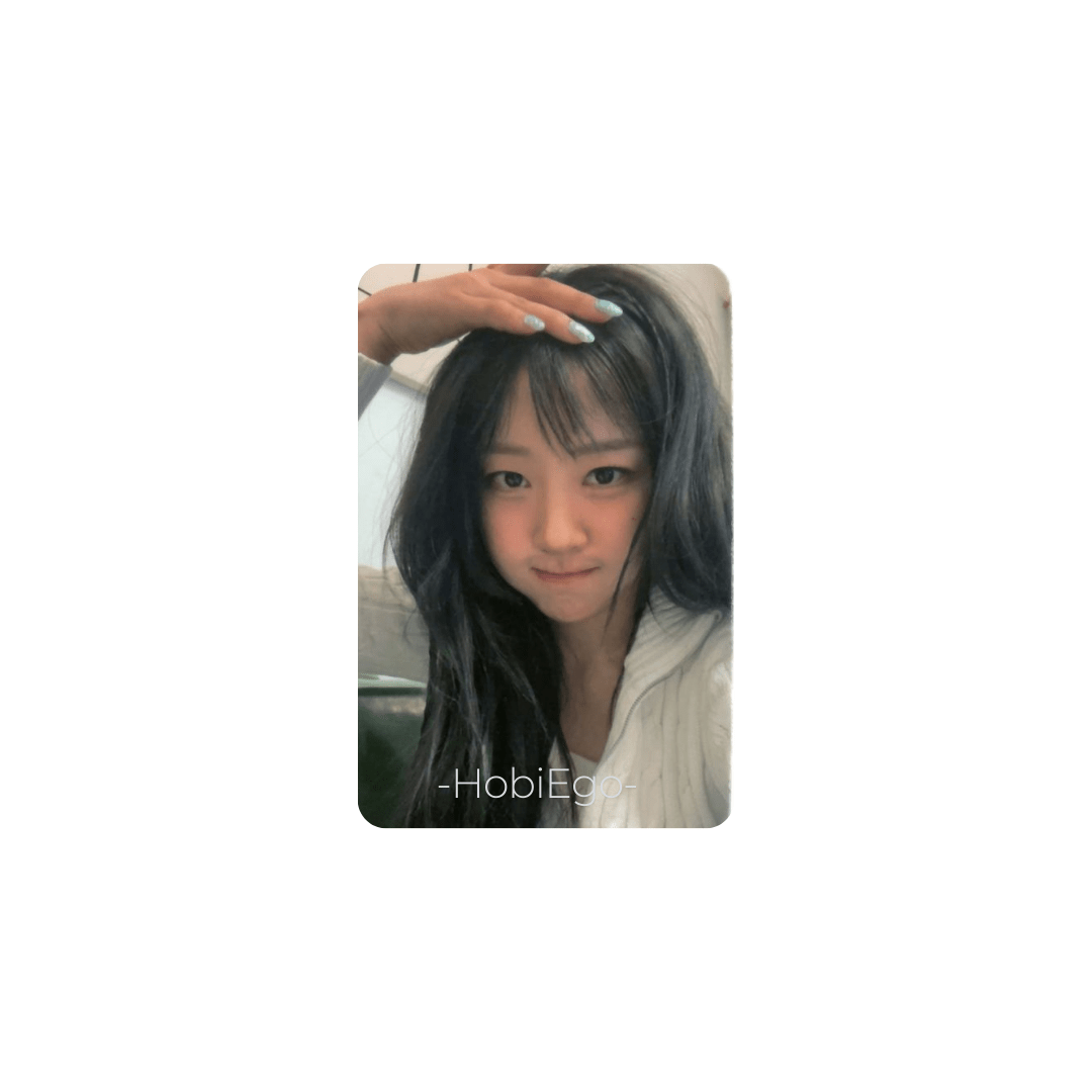 Yves 1st EP LOOP Aladin Photocards – Photocards (A / / ) | HobiEgo