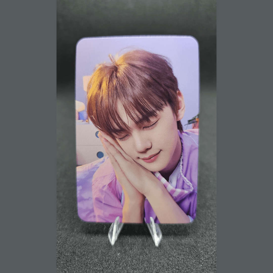 ZEROBASEONE 2024 Season's Greetings Good Night APPLE MUSIC Photocards – Photocards (Kim Gyu Vin / / ) | HobiEgo