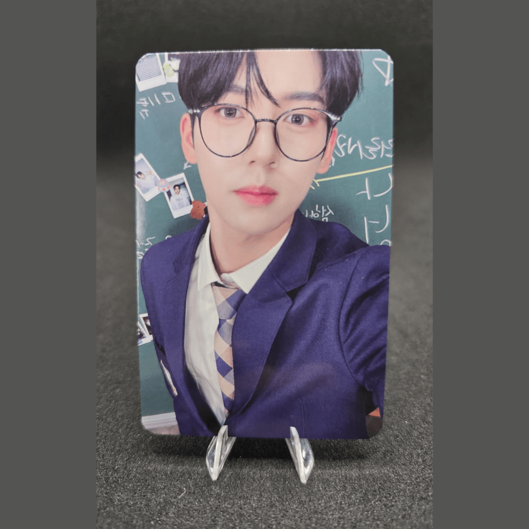 ZEROBASEONE 2nd Mini Album MELTING POINT JumpUp Photocards – Photocards (Han Yu Jin / / ) | HobiEgo