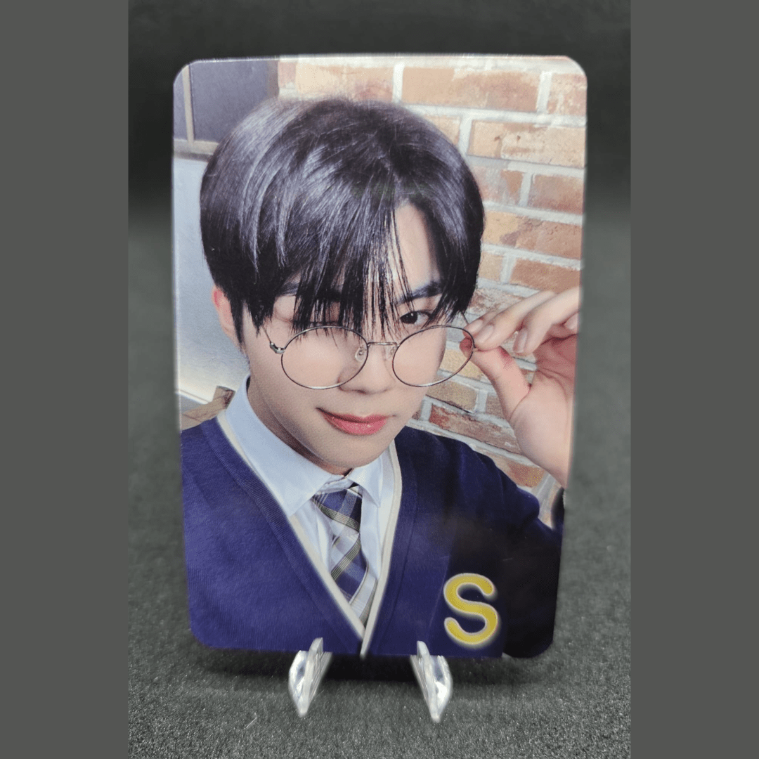 ZEROBASEONE 2nd Mini Album MELTING POINT JumpUp Photocards – Photocards (Park Gun Wook / / ) | HobiEgo
