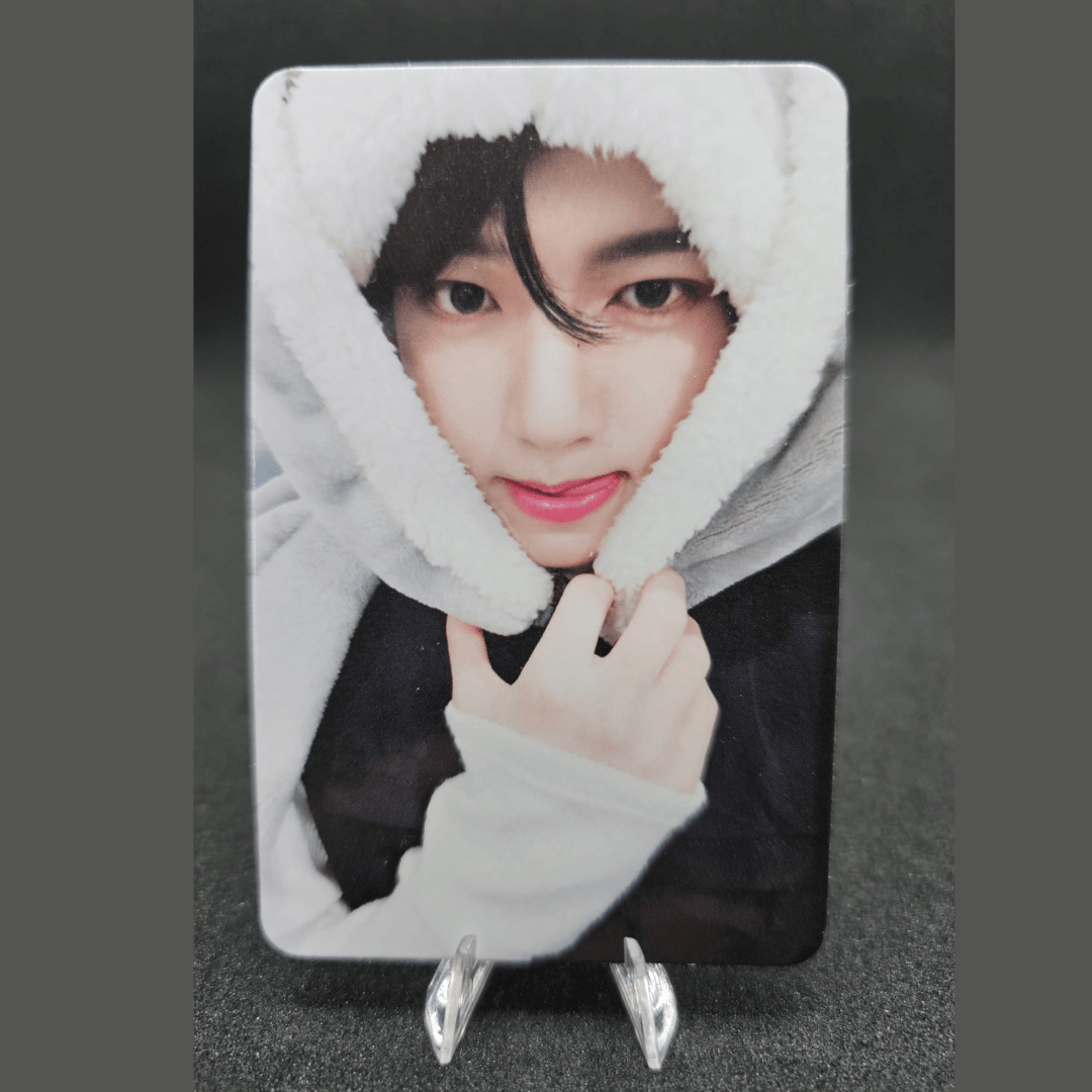 ZEROBASEONE 2nd Mini Album MELTING POINT MAKESTAR Digipack Photocards – Photocards (Han Yu Jin / / ) | HobiEgo