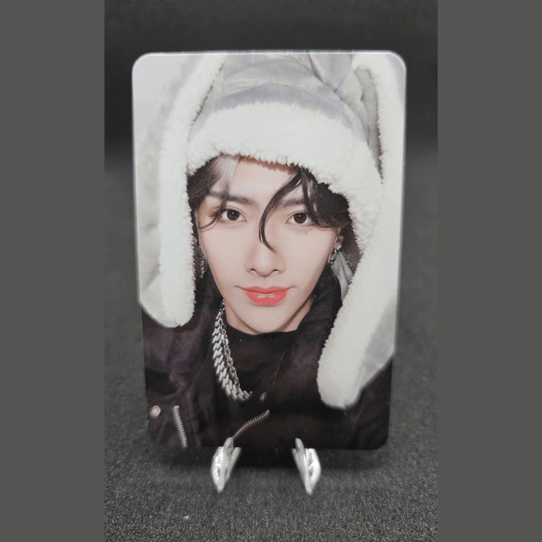 ZEROBASEONE 2nd Mini Album MELTING POINT MAKESTAR Digipack Photocards – Photocards (Ricky / / ) | HobiEgo